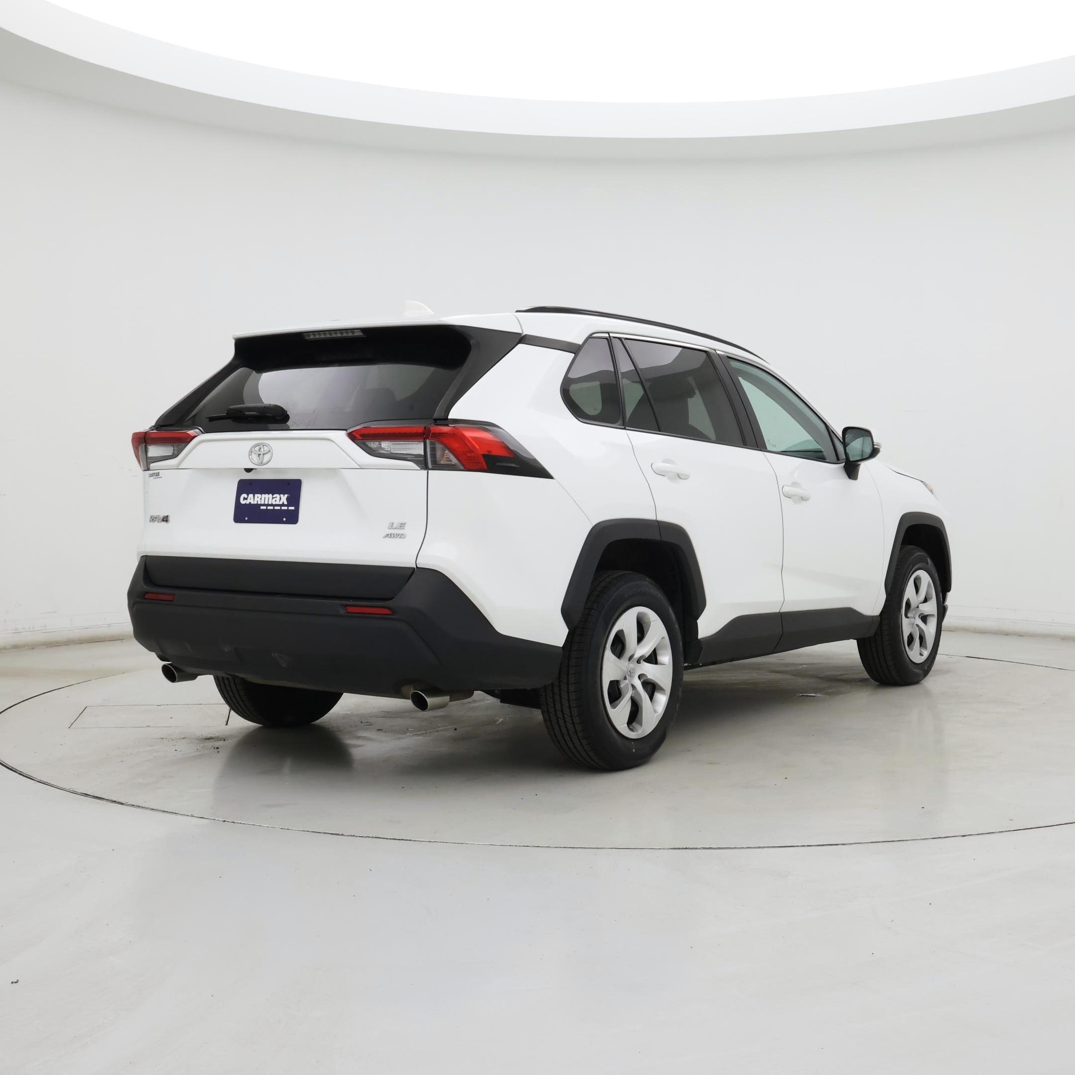 Thumbnail: 2021 Toyota RAV4 - 8