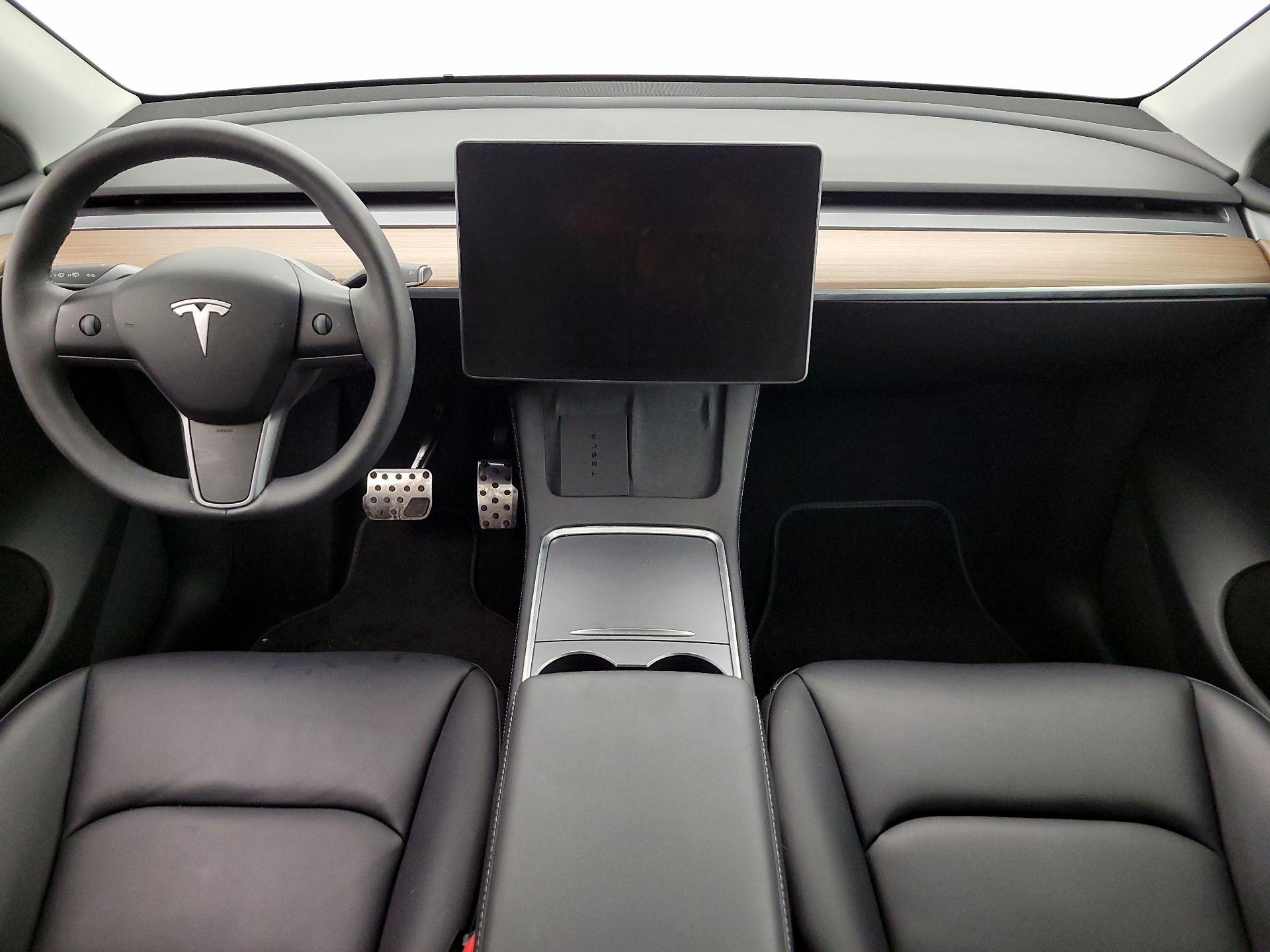 Thumbnail: 2025 Tesla Model Y - 9