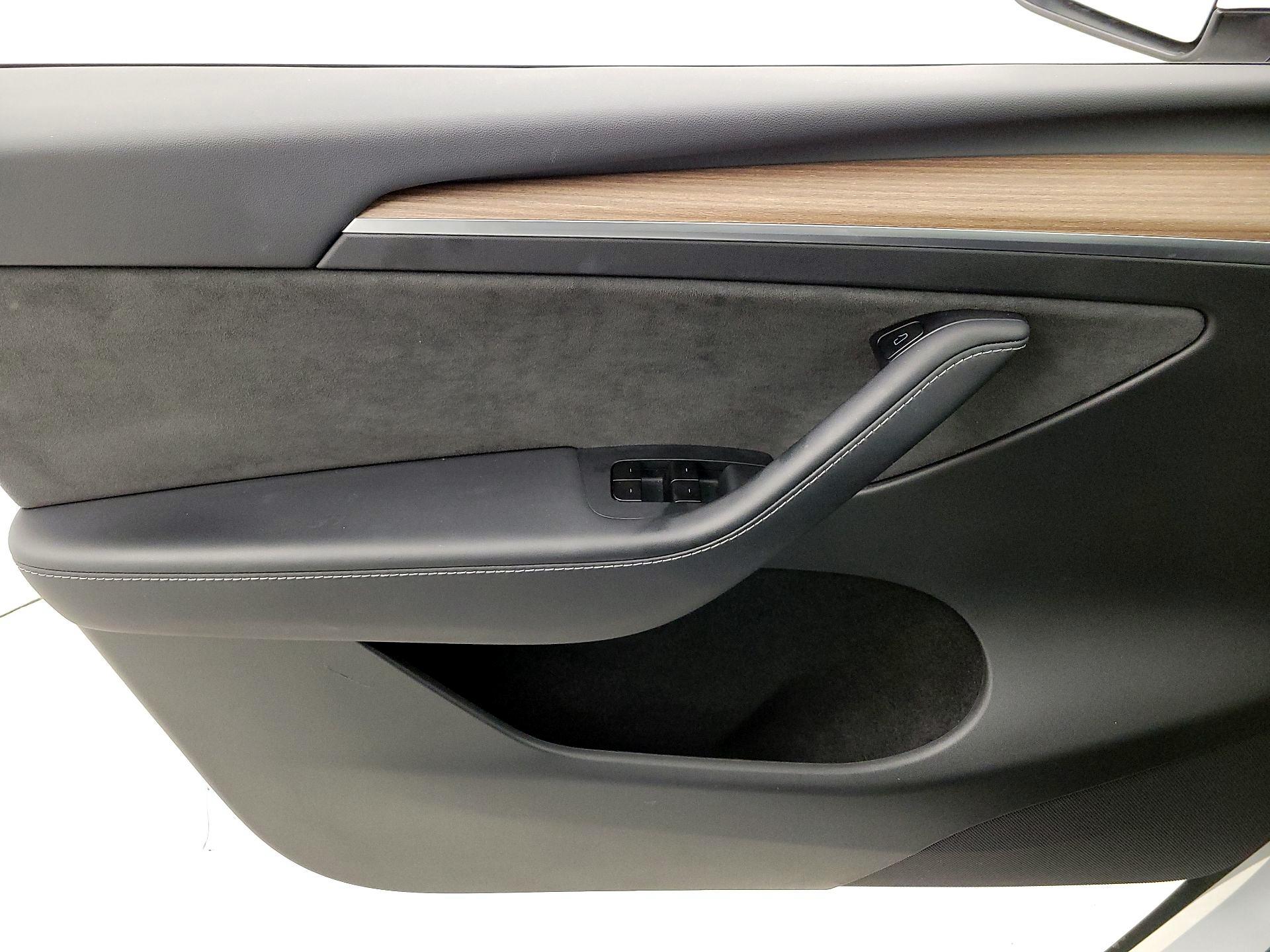 Thumbnail: 2025 Tesla Model Y - 12