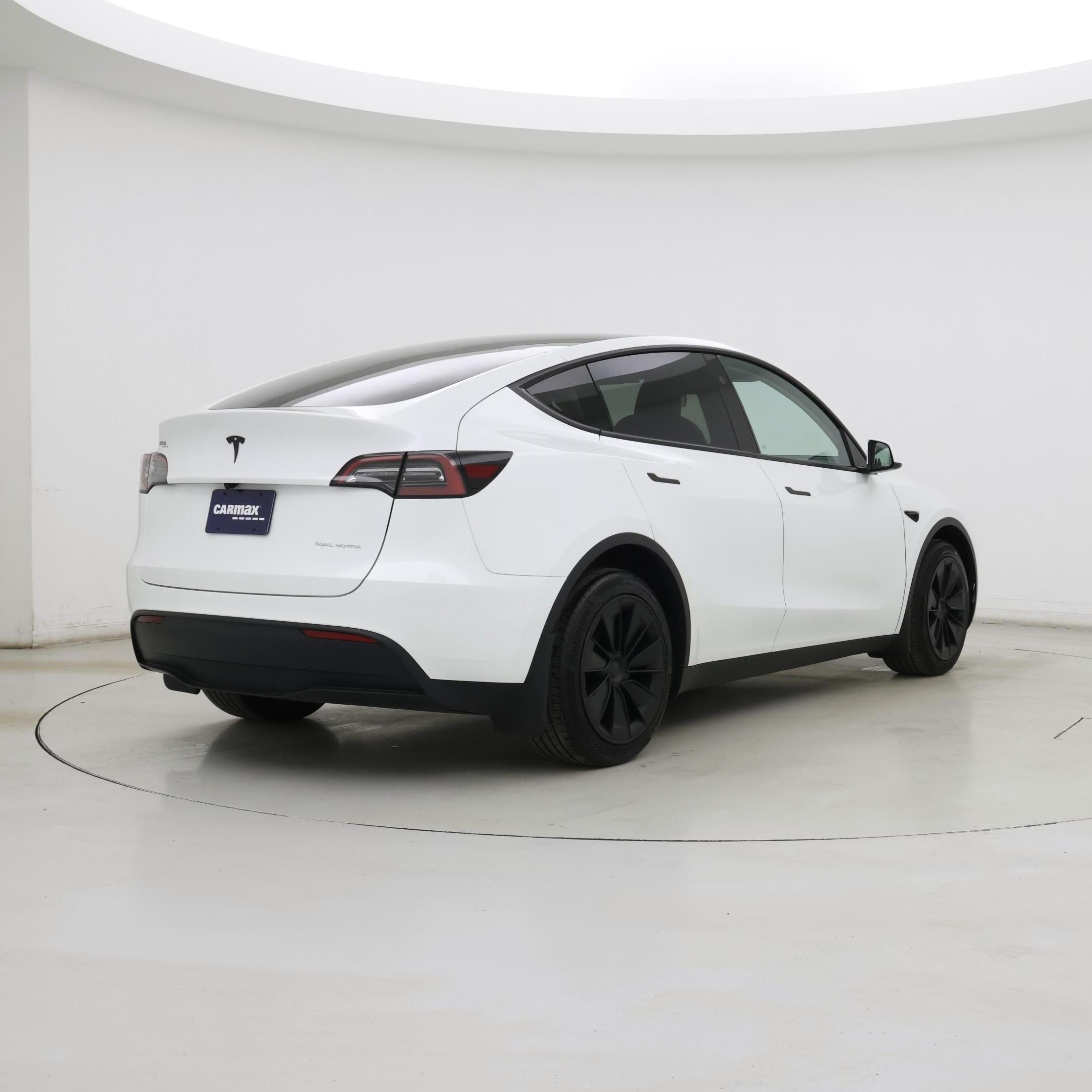 Thumbnail: 2025 Tesla Model Y - 8