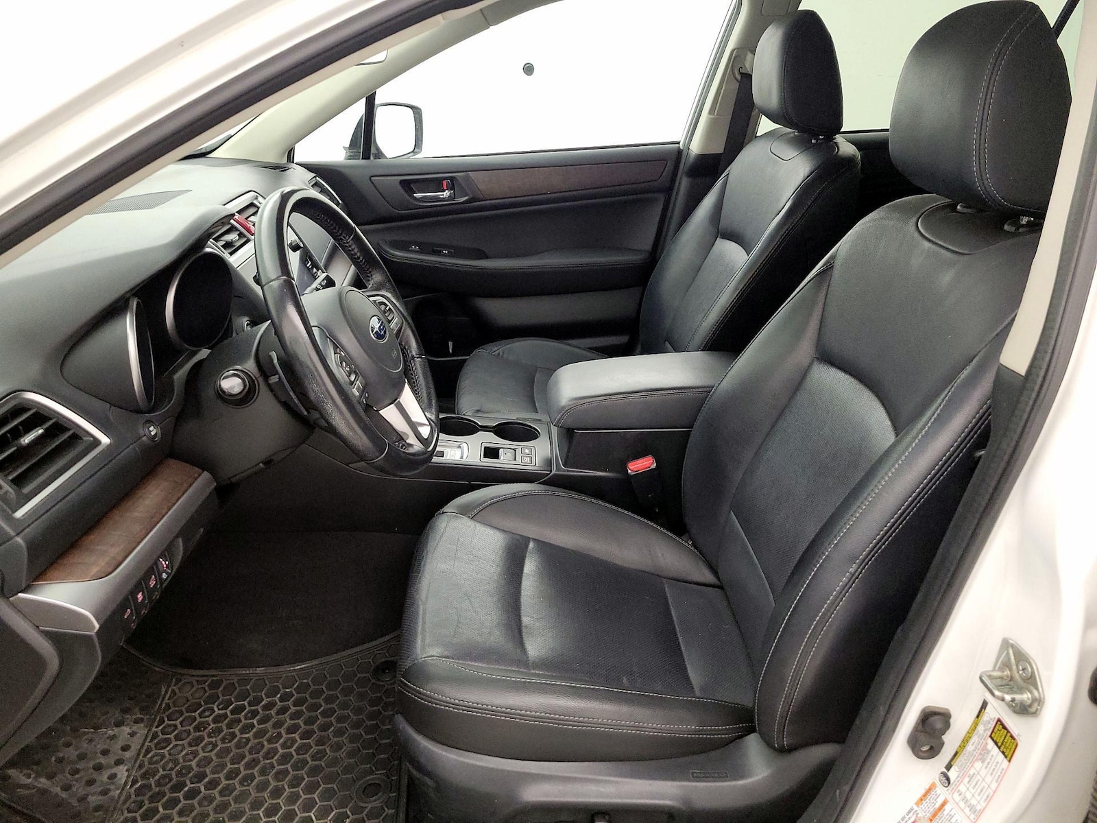 2017 Subaru Outback Limited - Photo 12