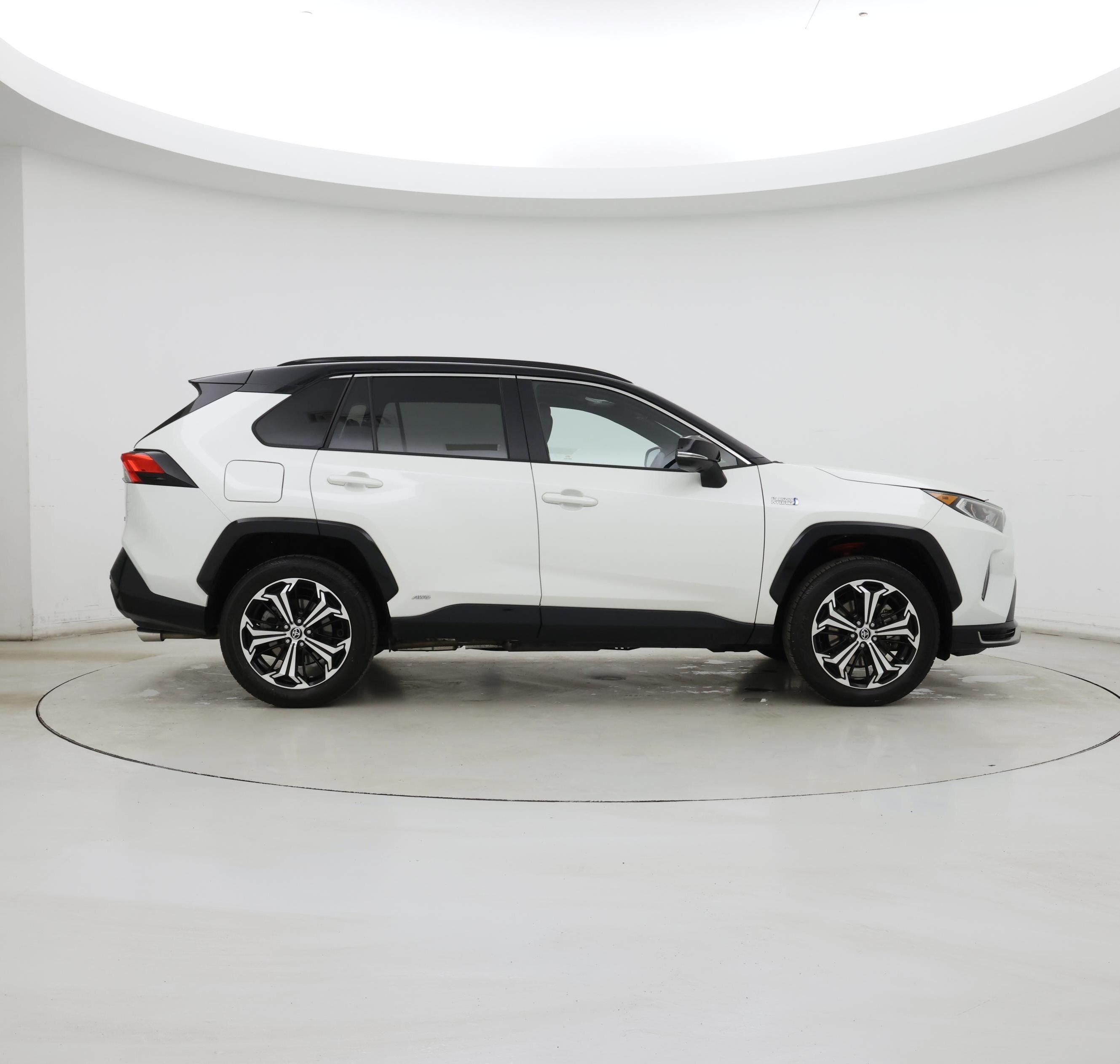 Thumbnail: 2021 Toyota RAV4 - 7