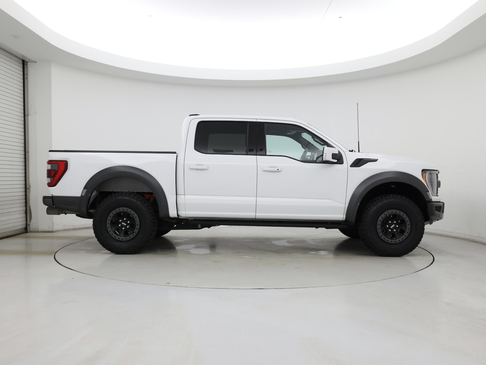 2023 Ford F-150 Raptor - Photo 8