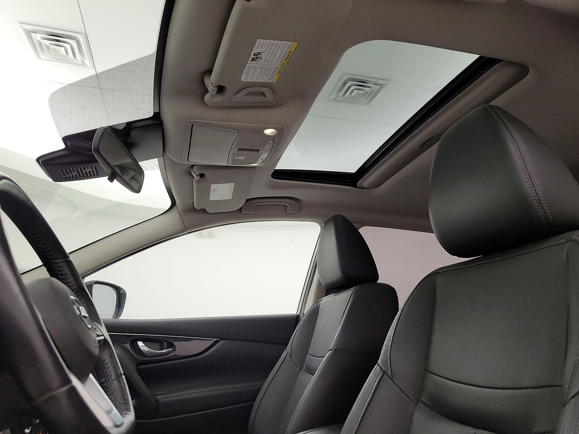 Thumbnail: 2017 Nissan Rogue Sport - 20