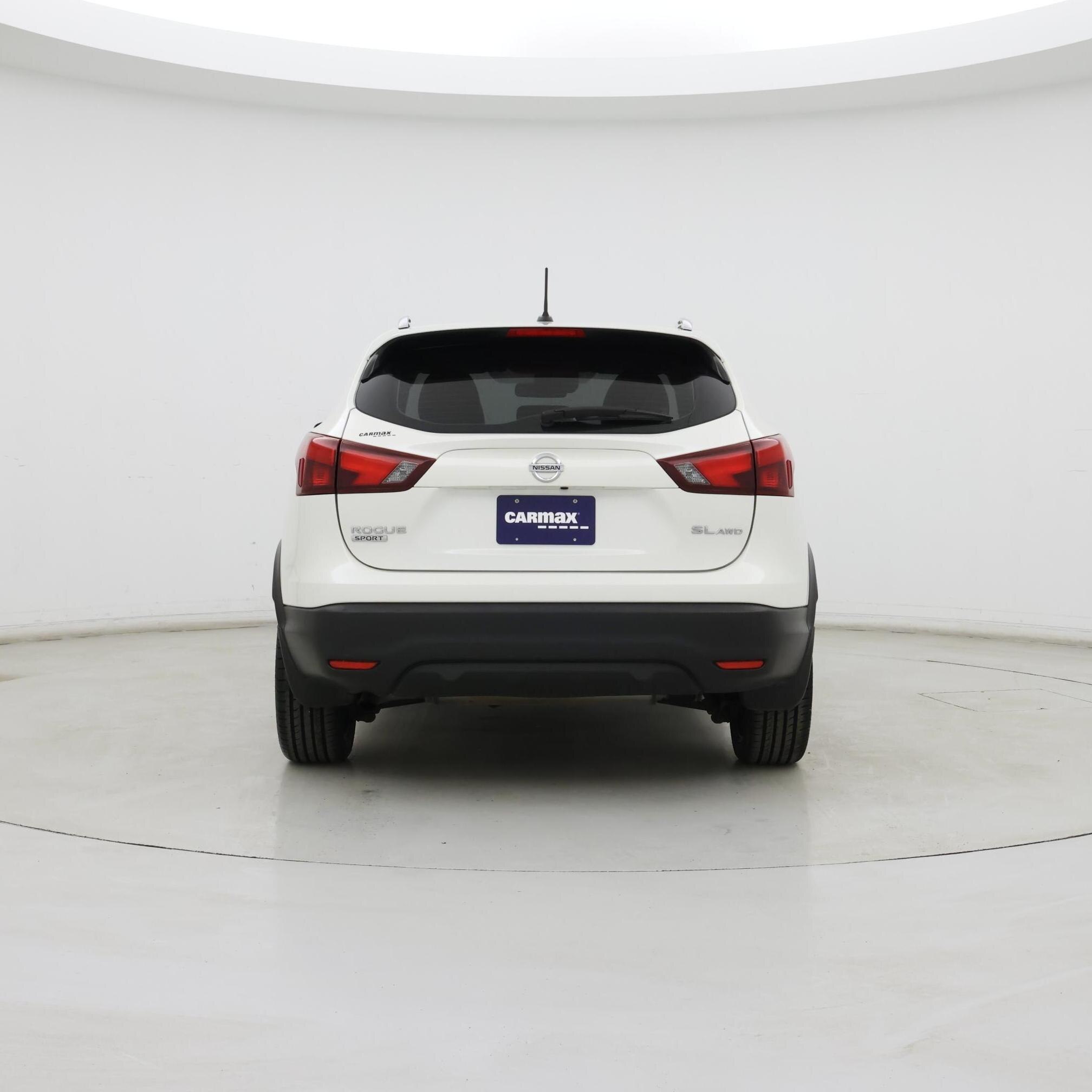 Thumbnail: 2017 Nissan Rogue Sport - 6