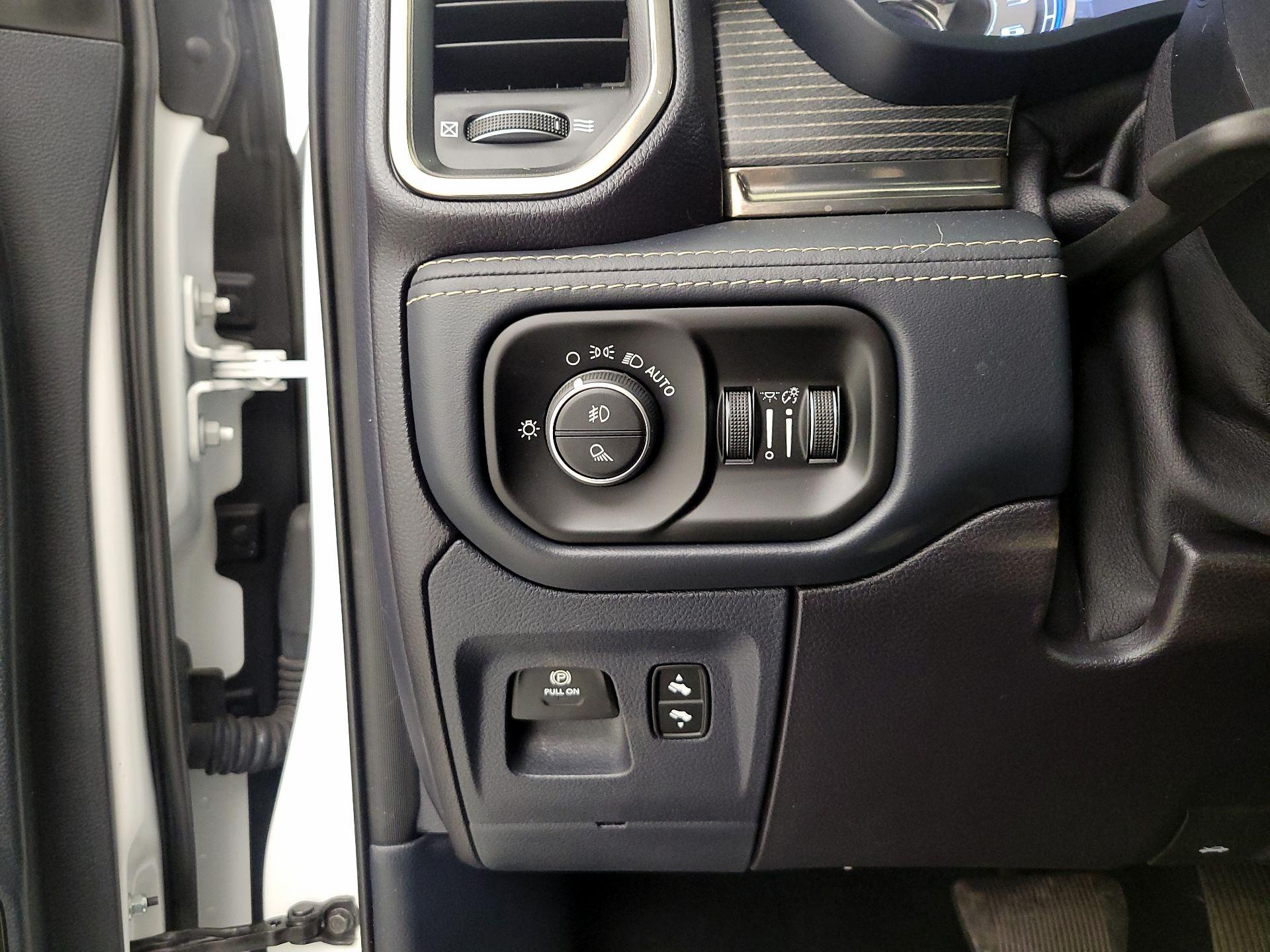 Thumbnail: 2019 RAM 1500 - 13