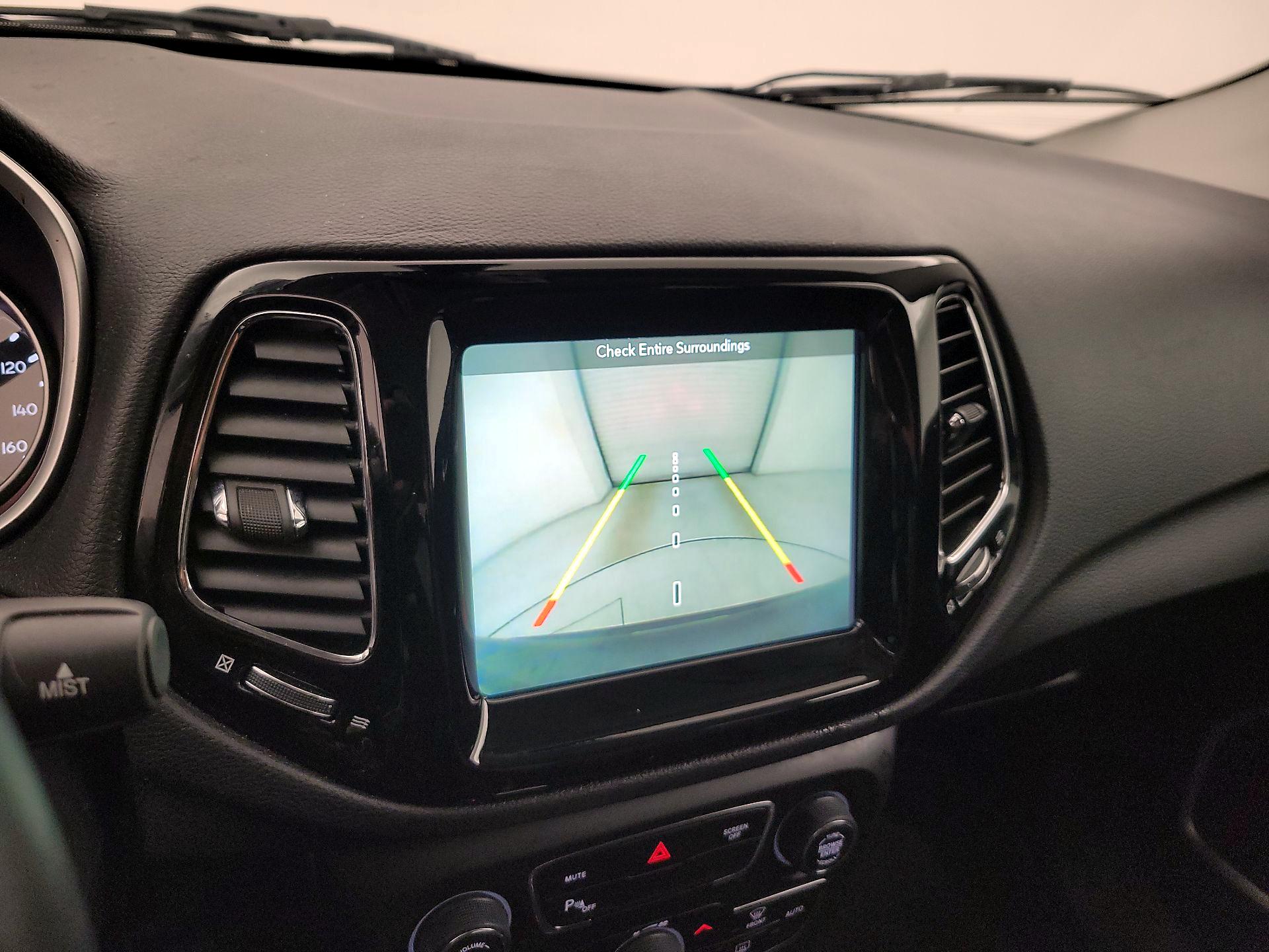 Thumbnail: 2018 Jeep Compass - 15