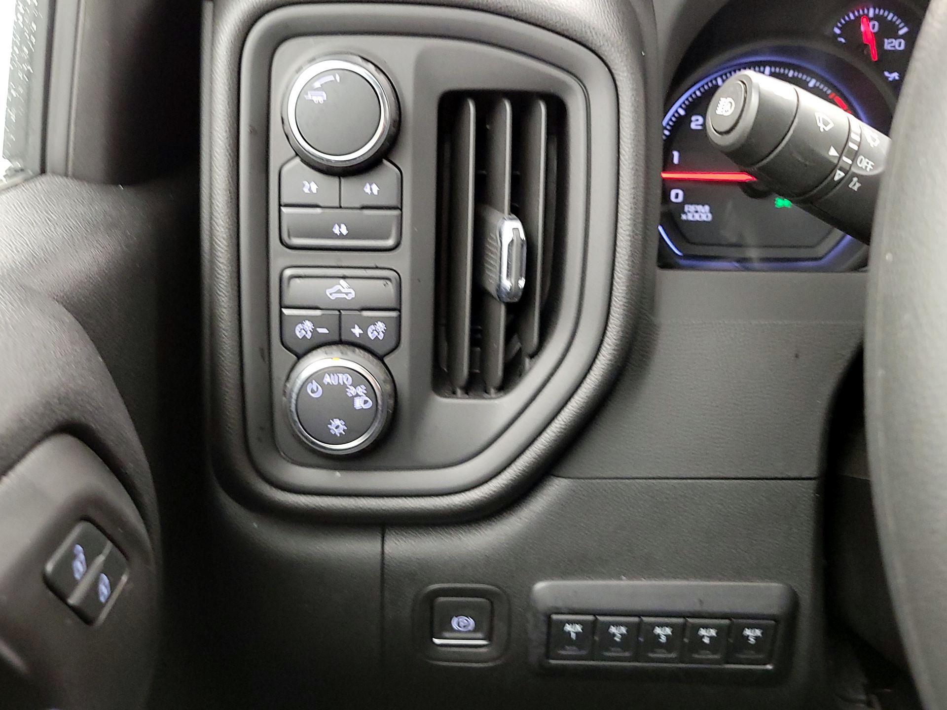 Thumbnail: 2024 Chevrolet Silverado 2500 - 13