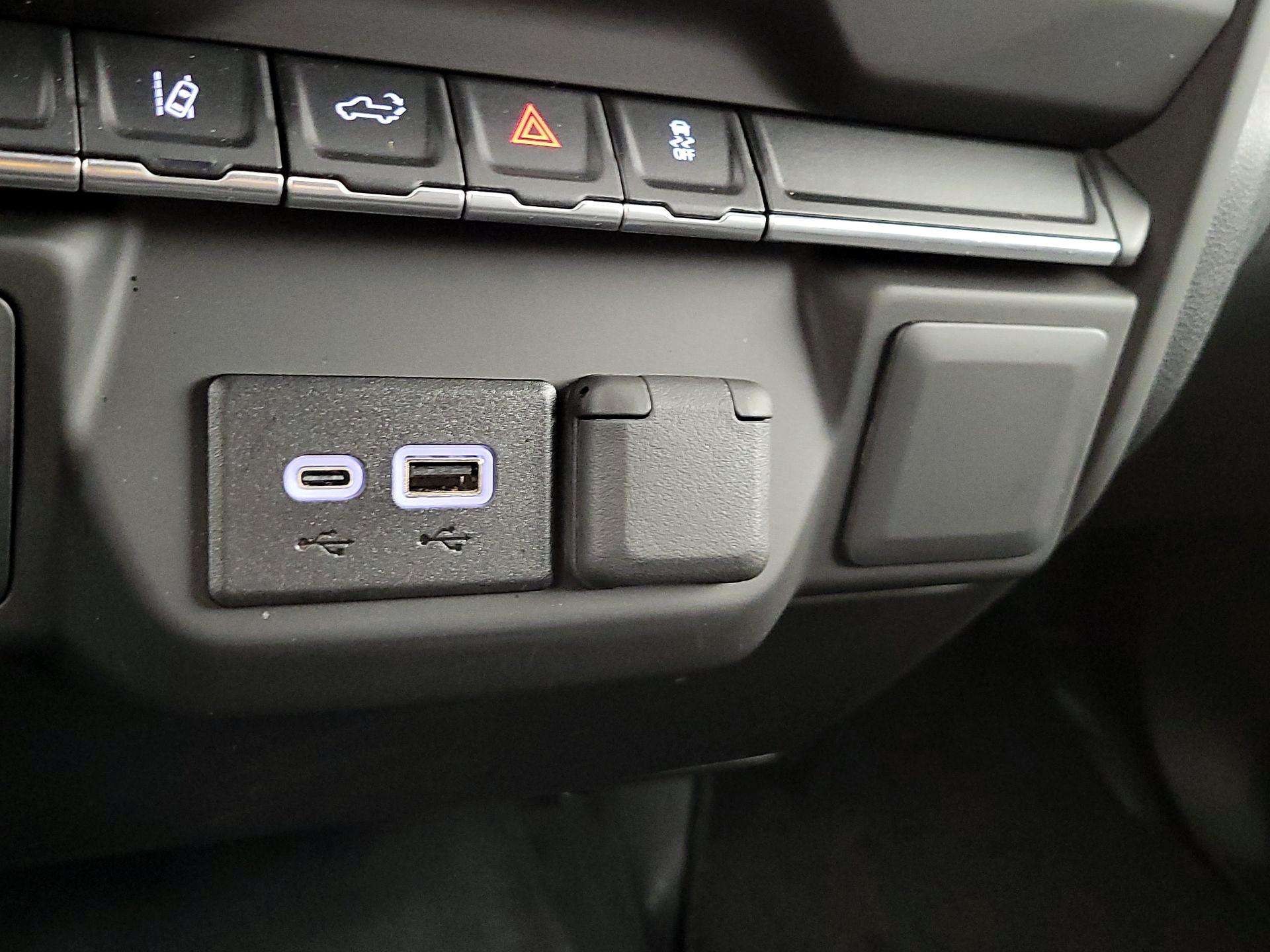 Thumbnail: 2024 Chevrolet Silverado 2500 - 18