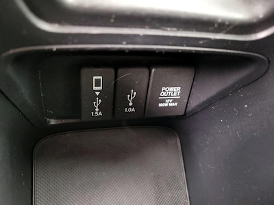 USB/AUX Ports