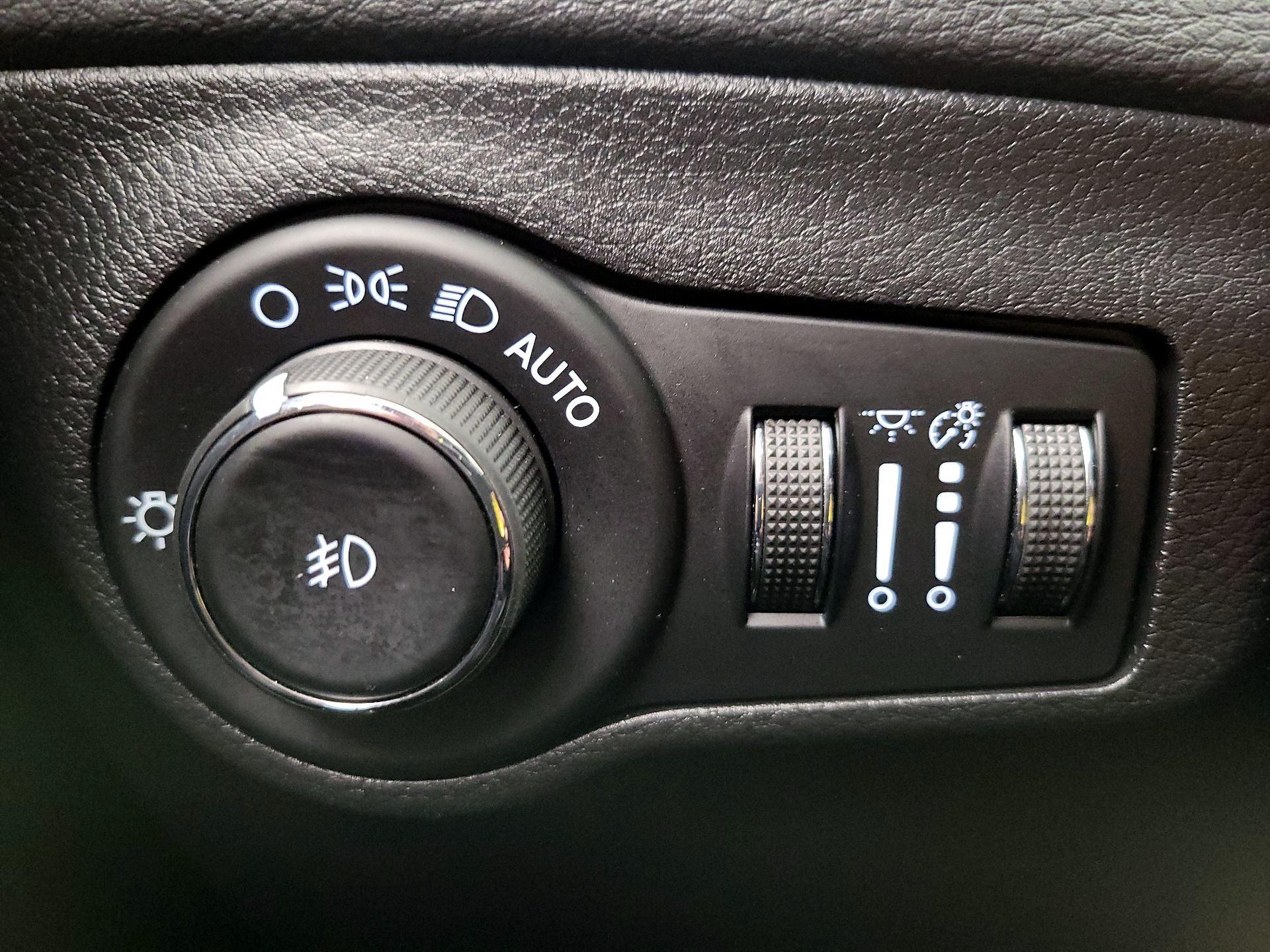 Thumbnail: 2021 Jeep Compass - 13