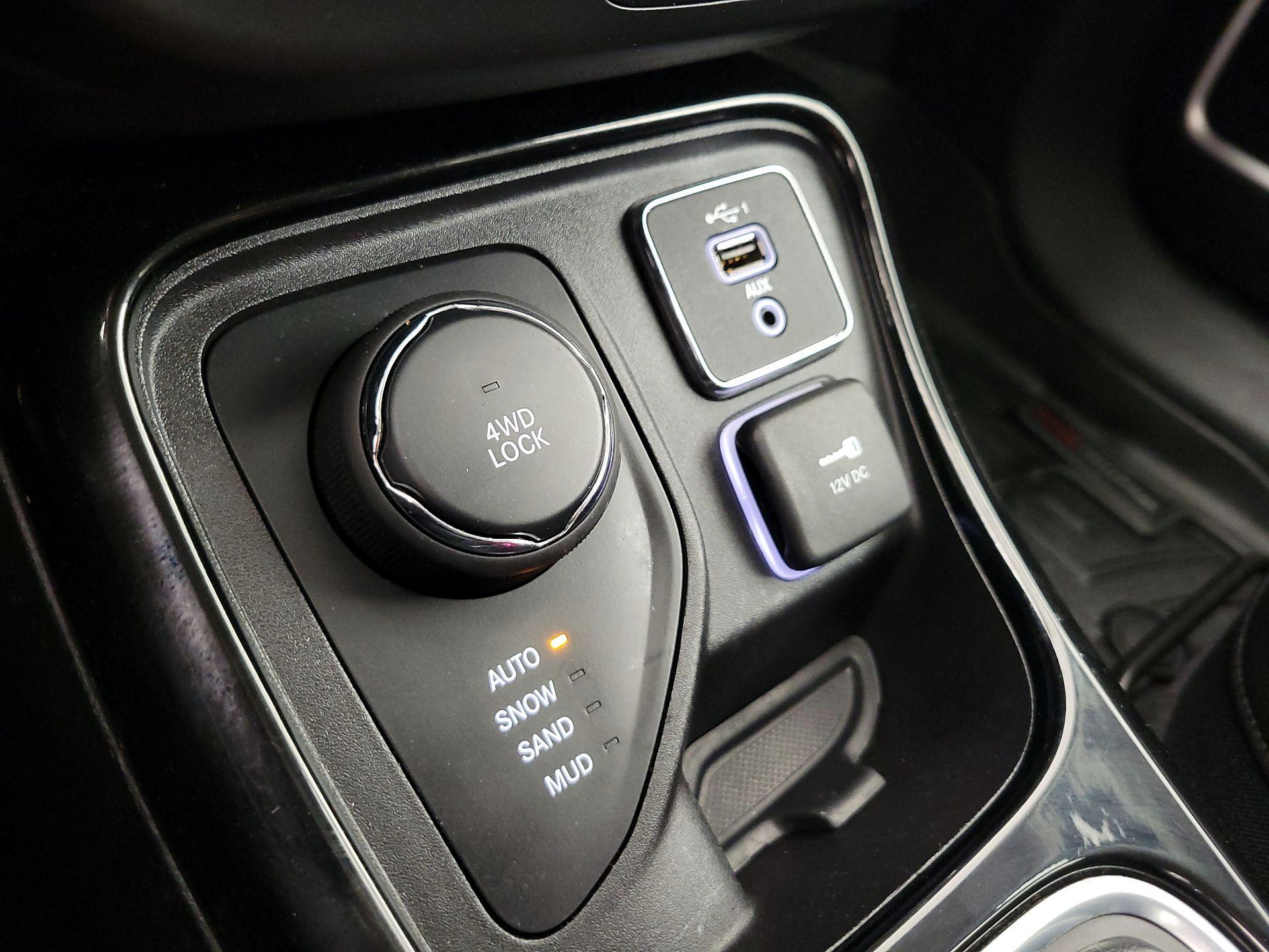 Thumbnail: 2021 Jeep Compass - 18