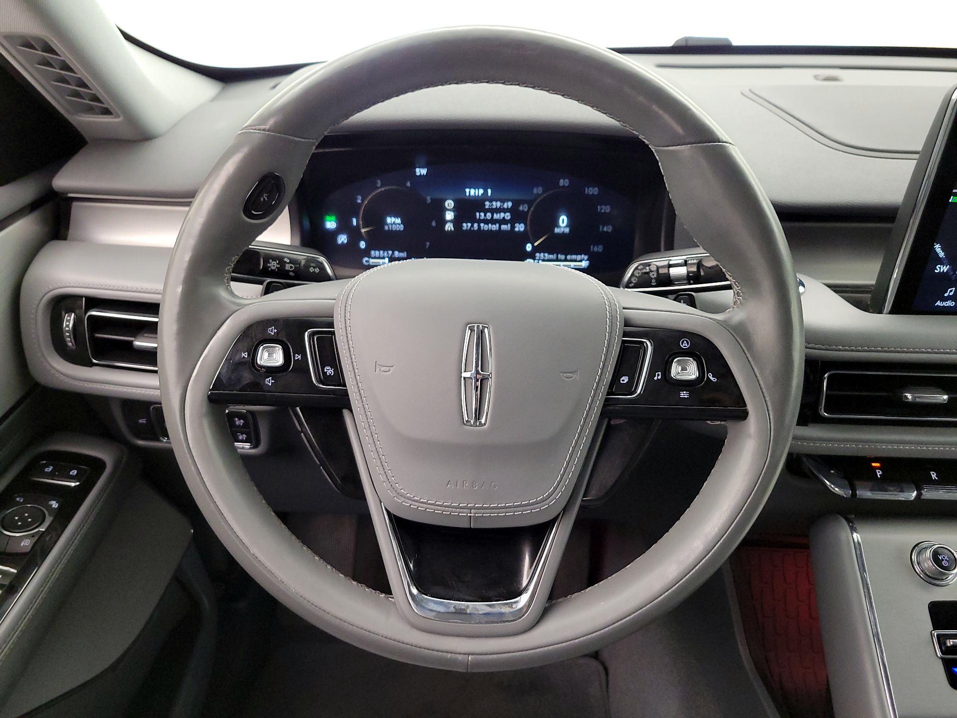 Thumbnail: 2021 Lincoln Aviator - 10