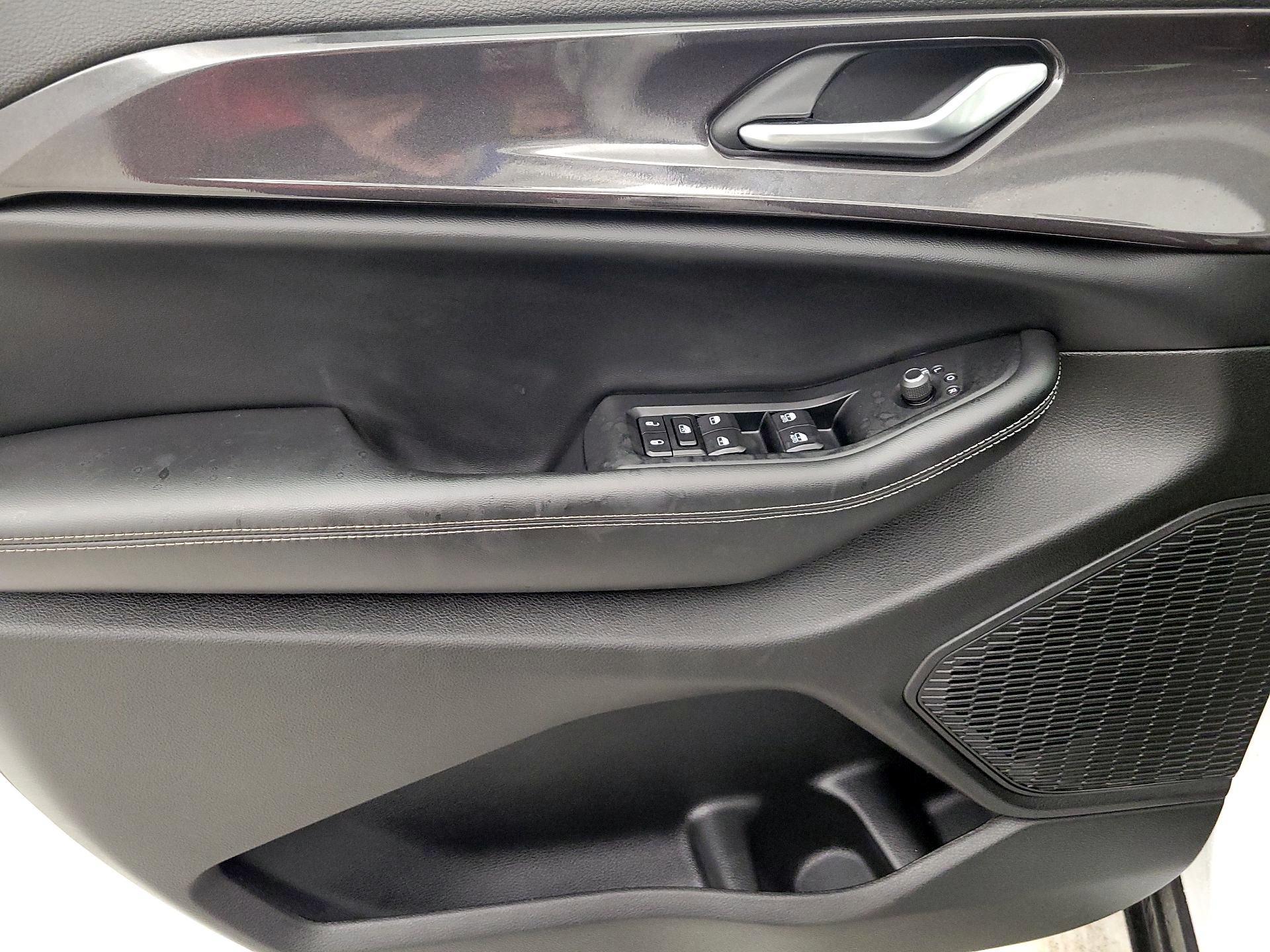 Thumbnail: 2023 Jeep Grand Cherokee - 12