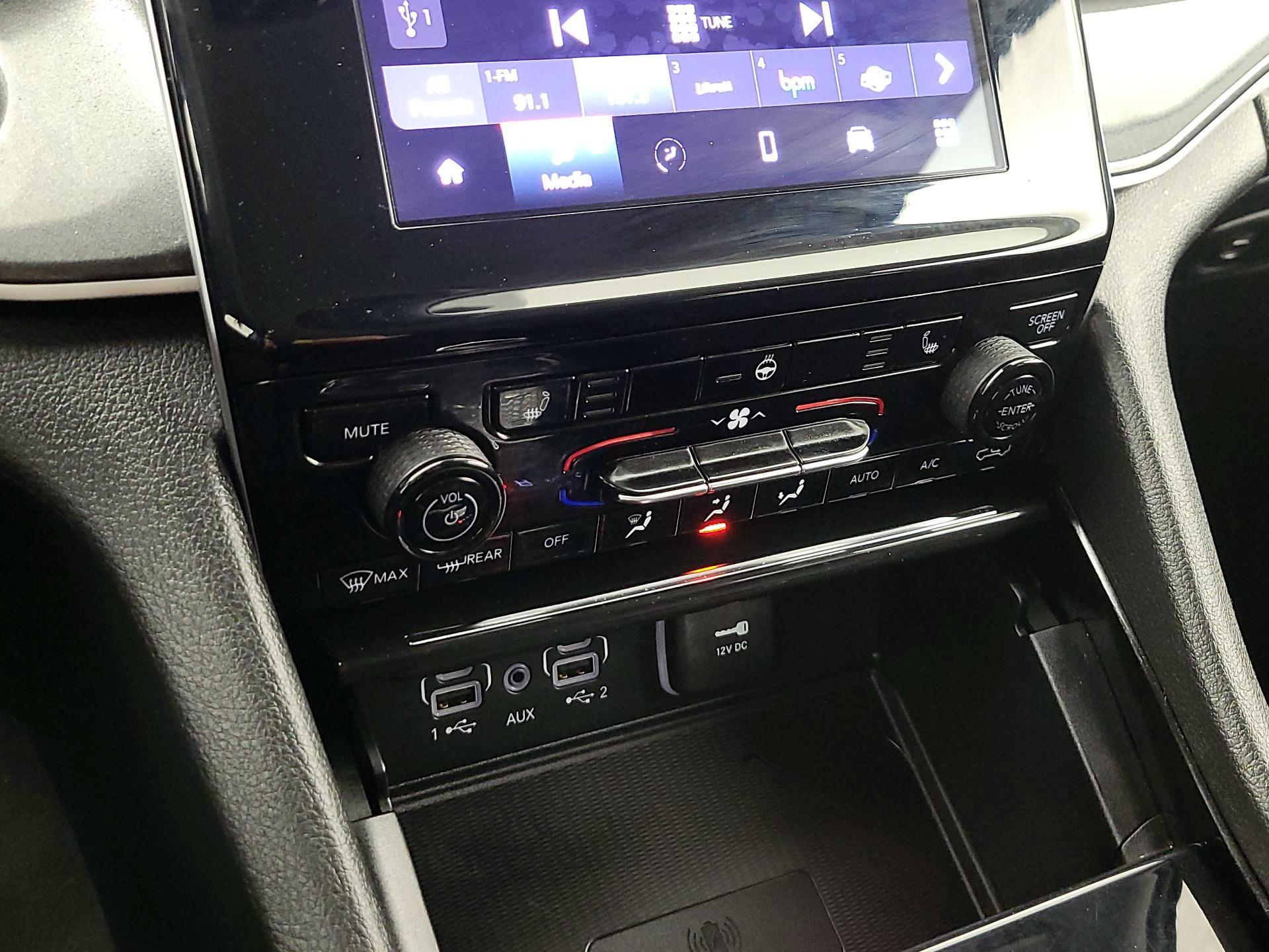 Thumbnail: 2023 Jeep Grand Cherokee - 16