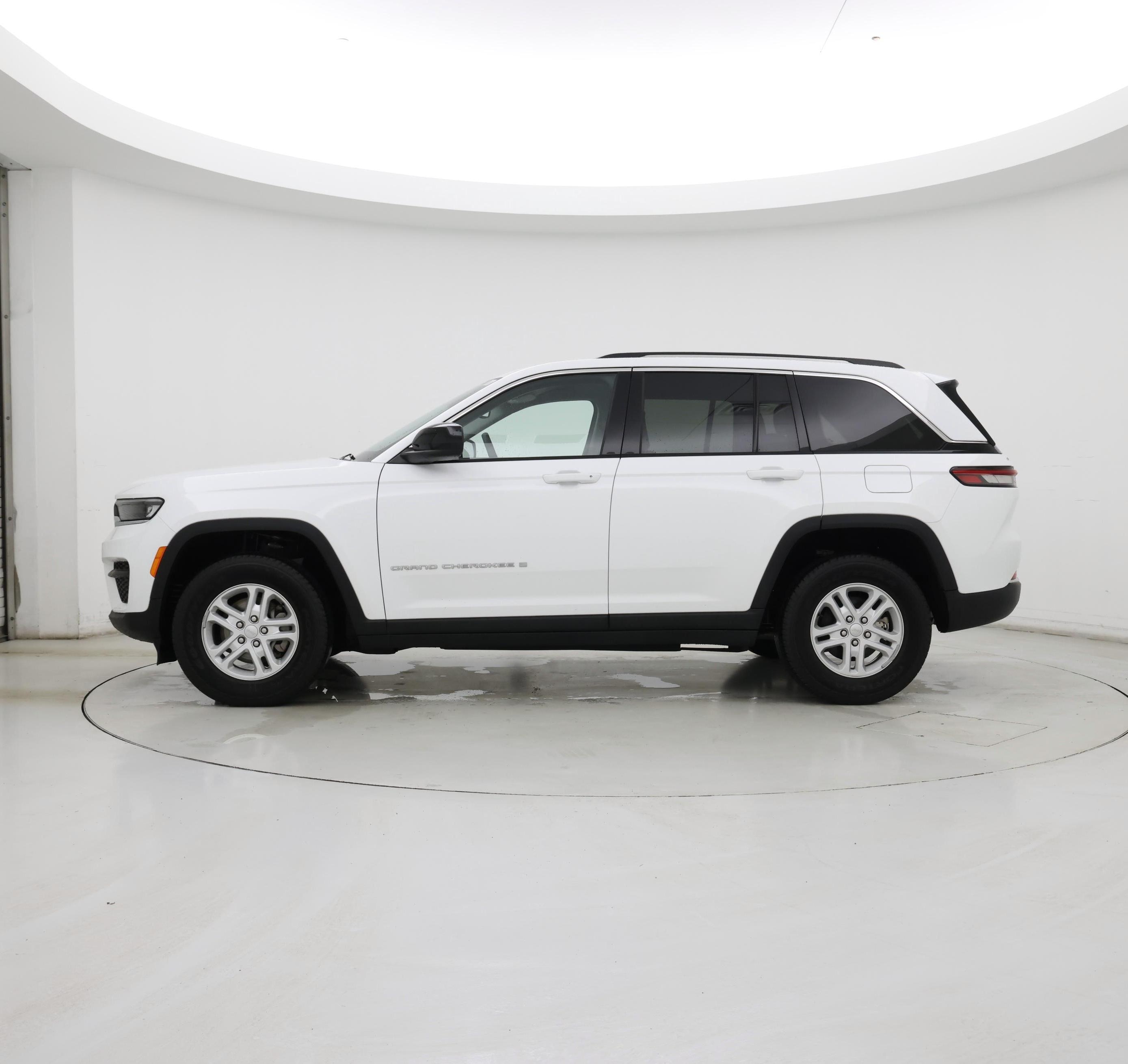 Thumbnail: 2023 Jeep Grand Cherokee - 3