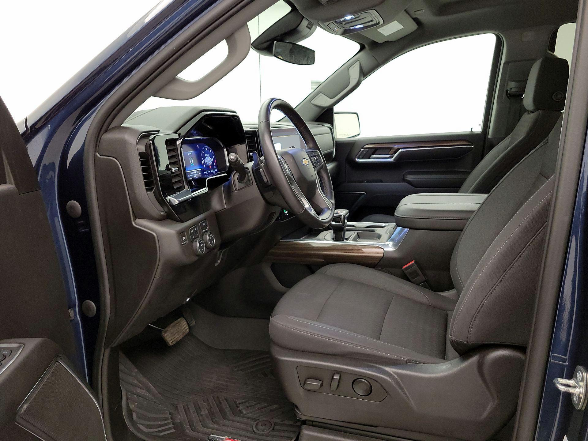 Thumbnail: 2023 Chevrolet Silverado 1500 - 11
