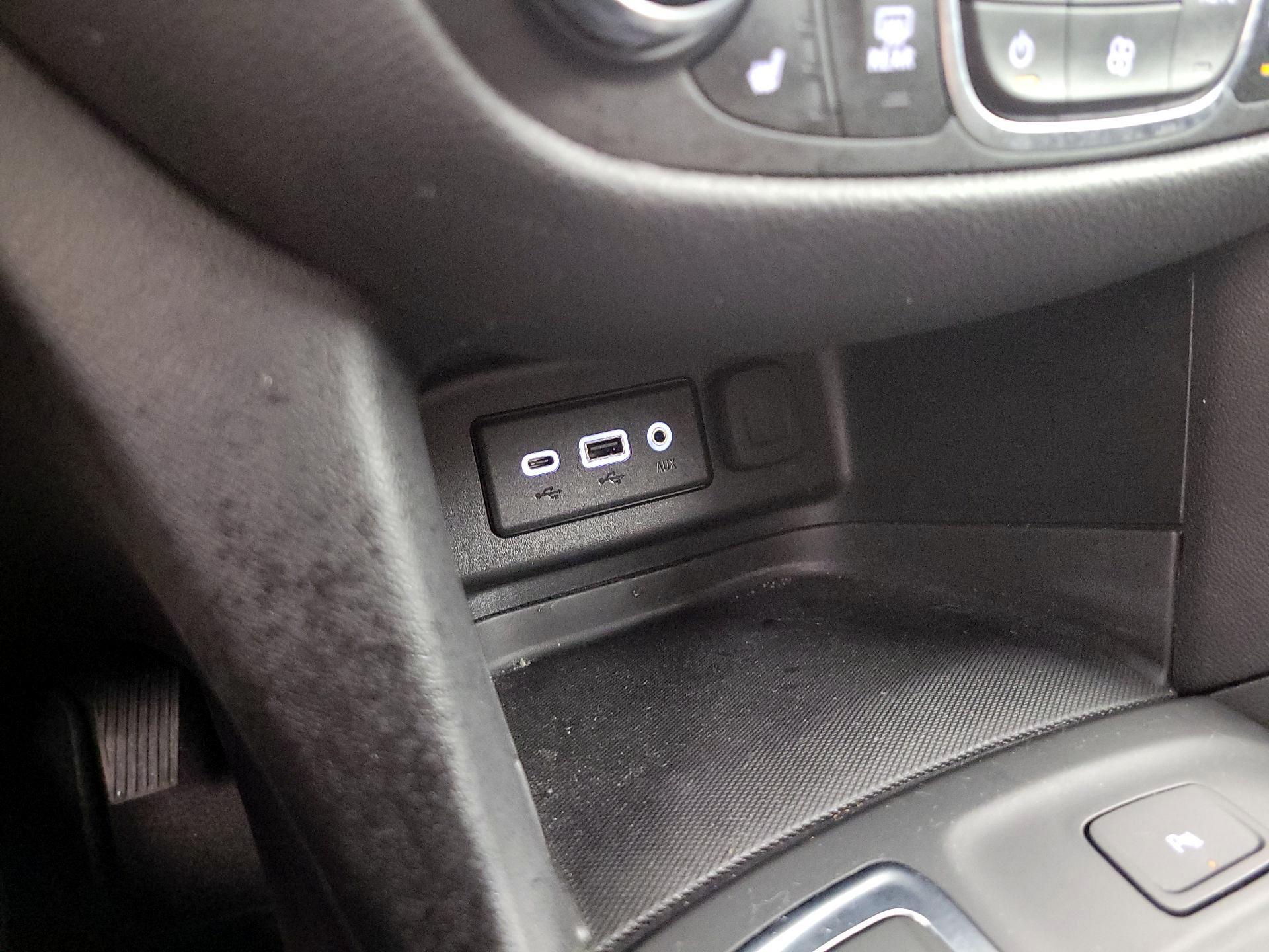 Thumbnail: 2023 Chevrolet Equinox - 19