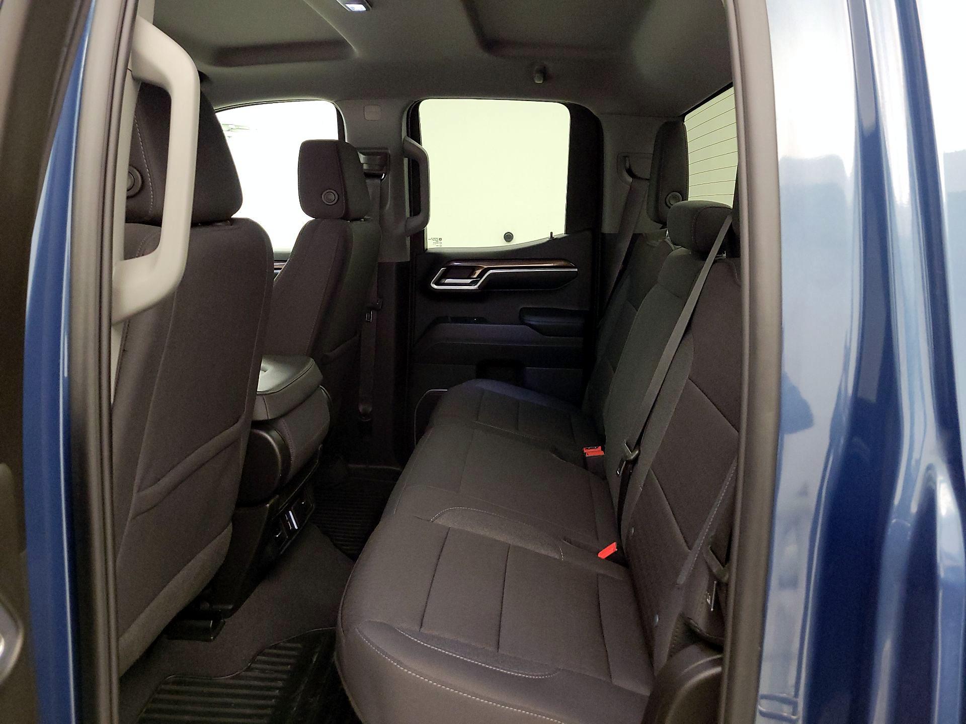 Thumbnail: 2024 Chevrolet Silverado 1500 - 20