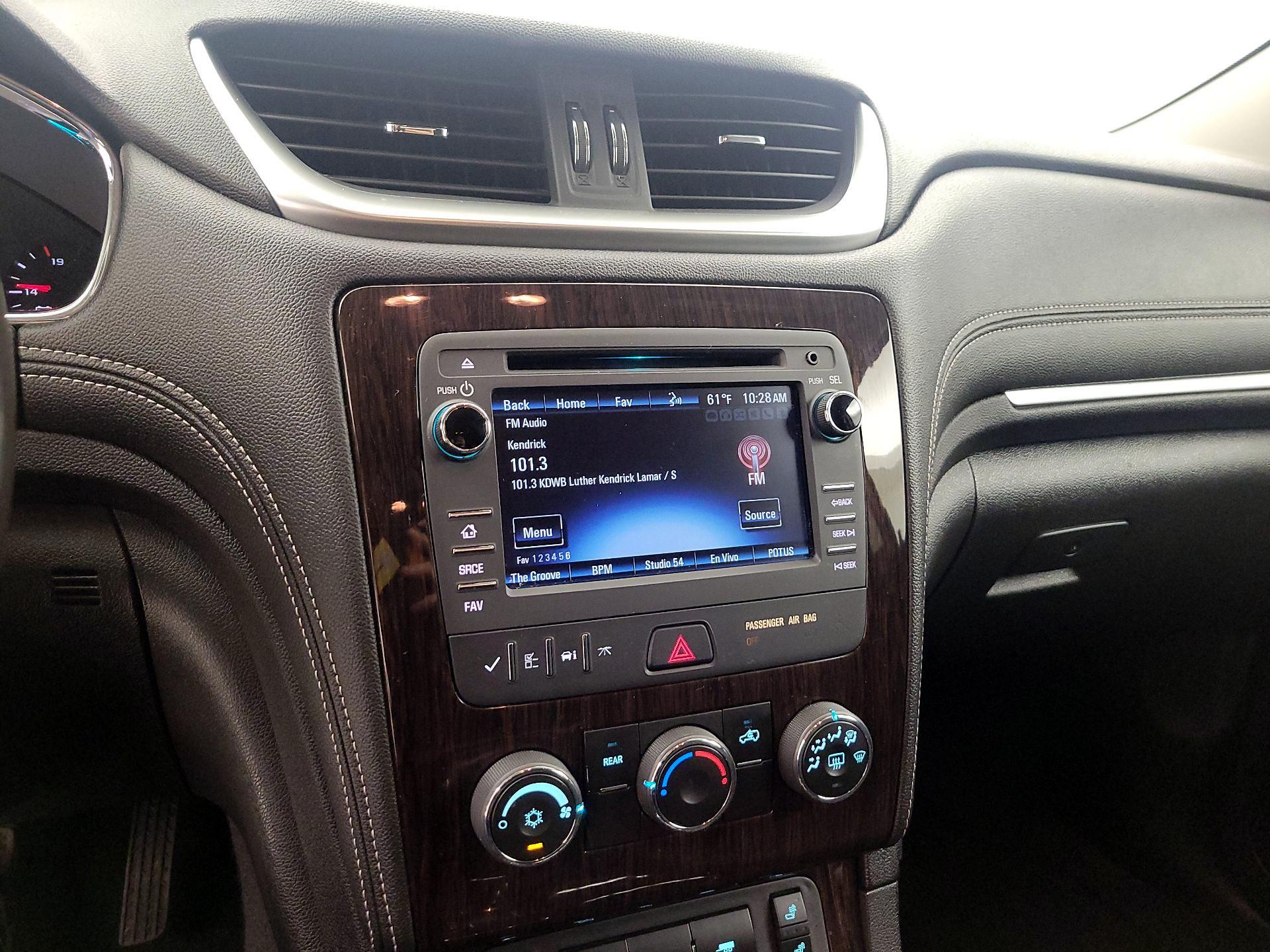 Thumbnail: 2017 Chevrolet Traverse - 15