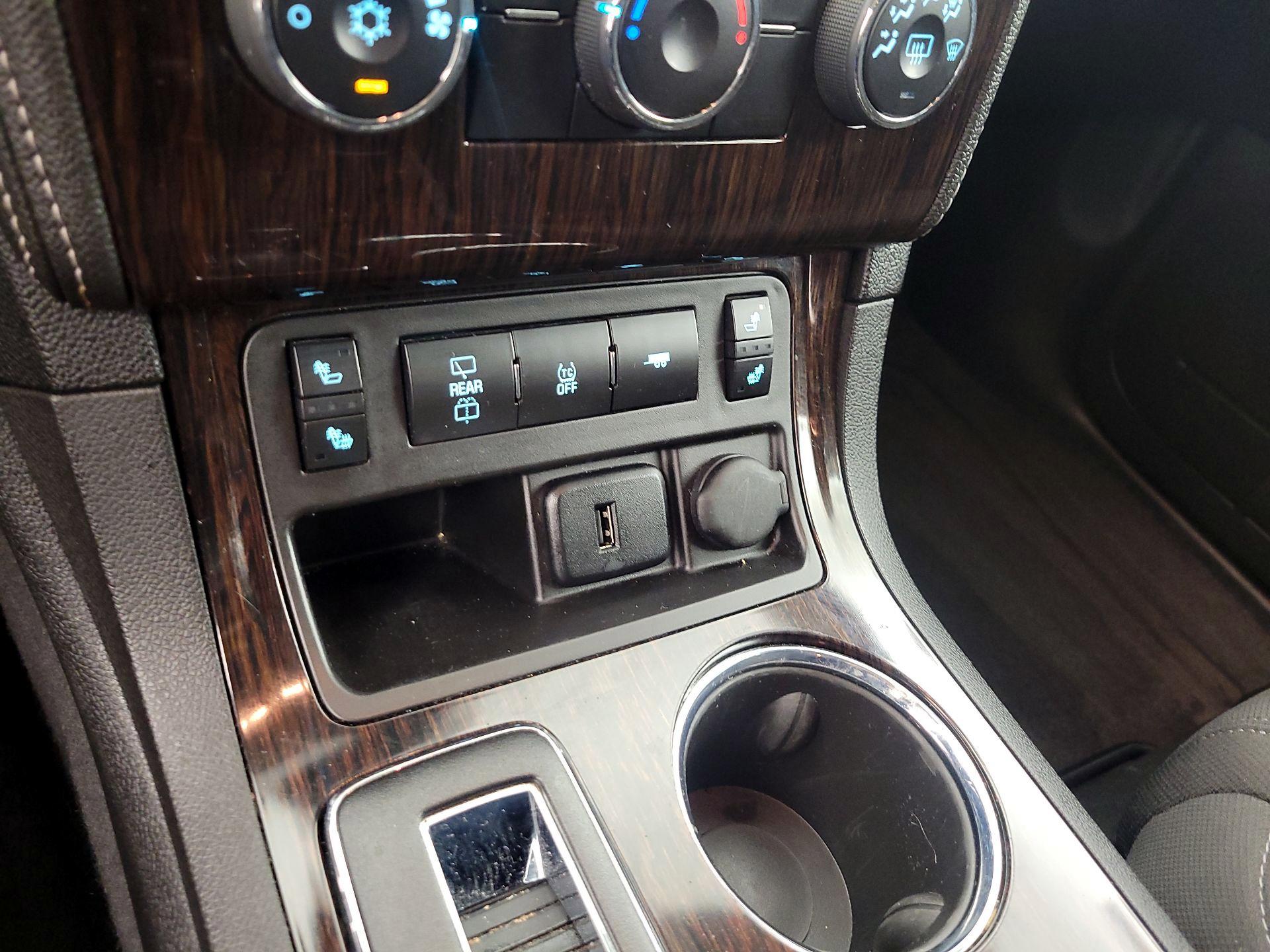 Thumbnail: 2017 Chevrolet Traverse - 18