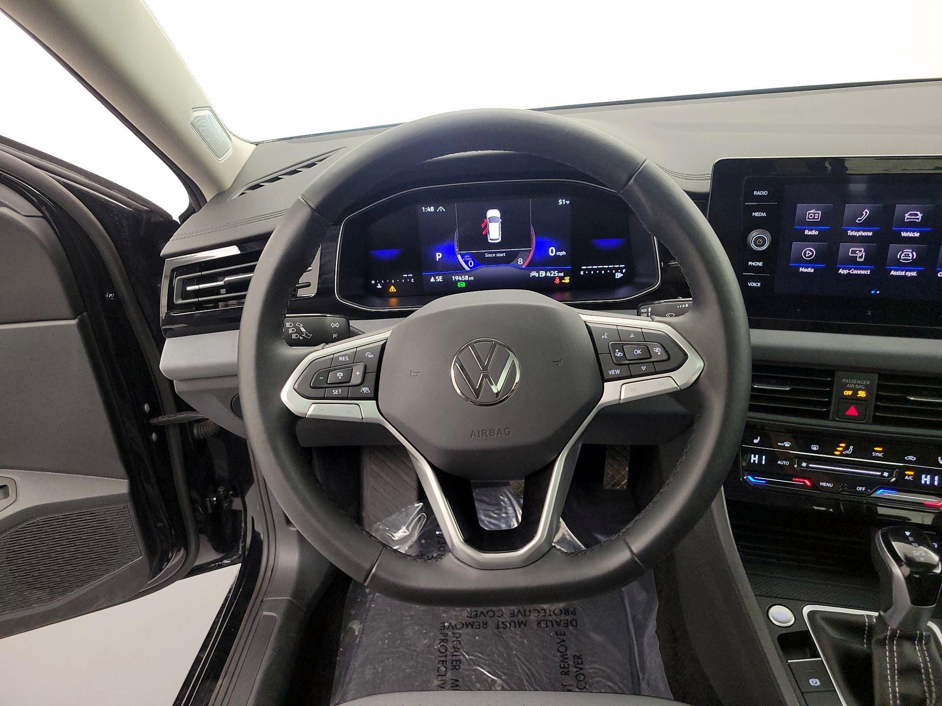 Thumbnail: 2025 Volkswagen Jetta - 10