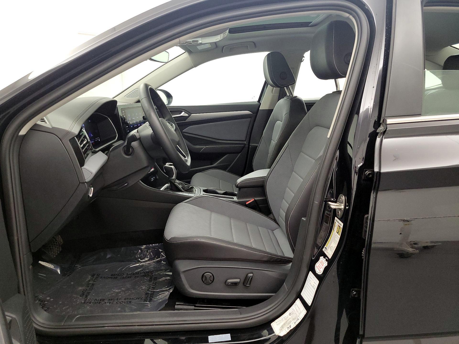 Thumbnail: 2025 Volkswagen Jetta - 11