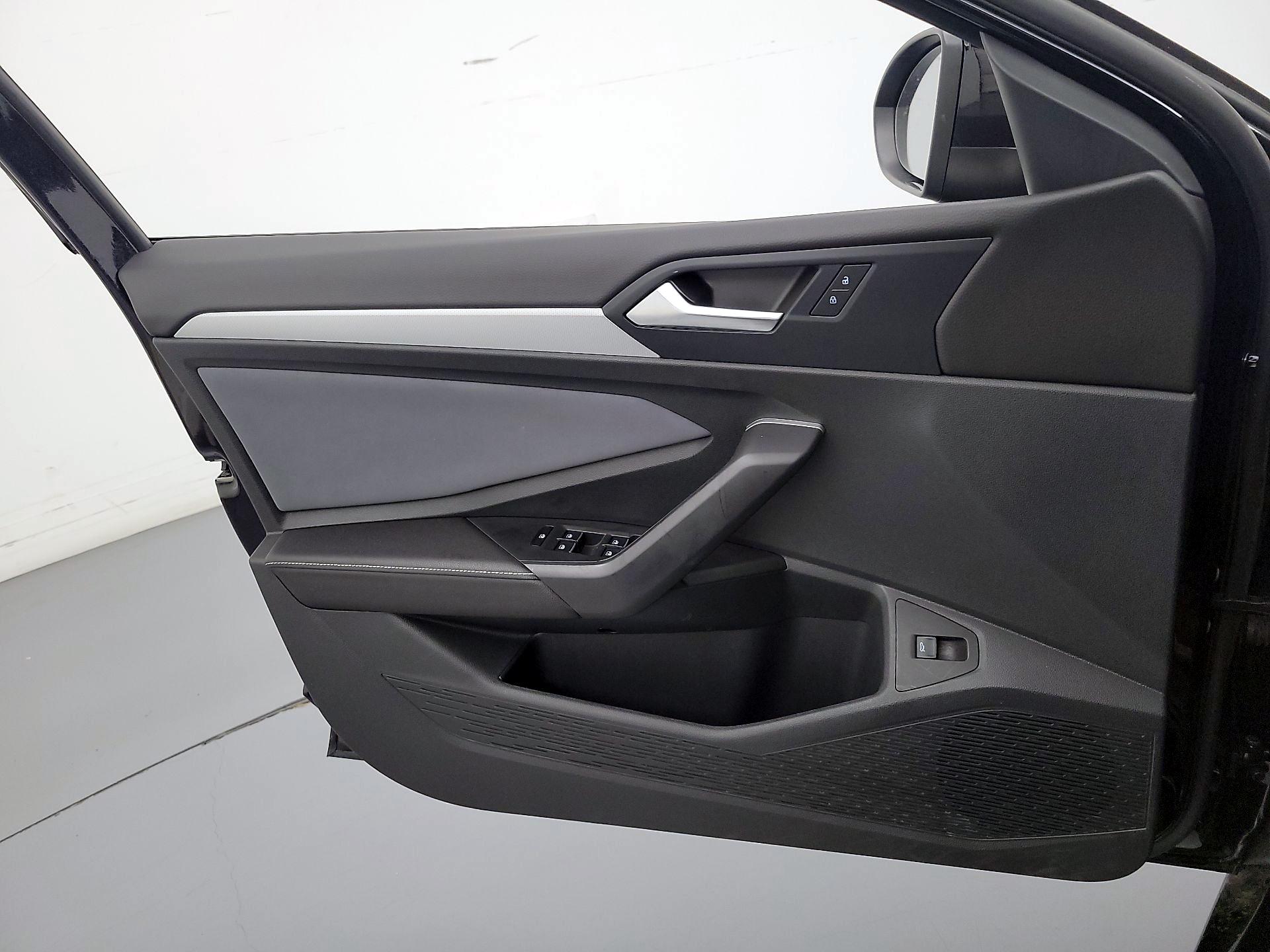 Thumbnail: 2025 Volkswagen Jetta - 12