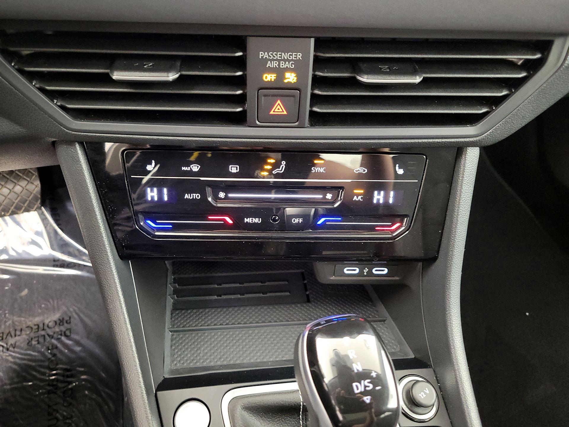 Thumbnail: 2025 Volkswagen Jetta - 16