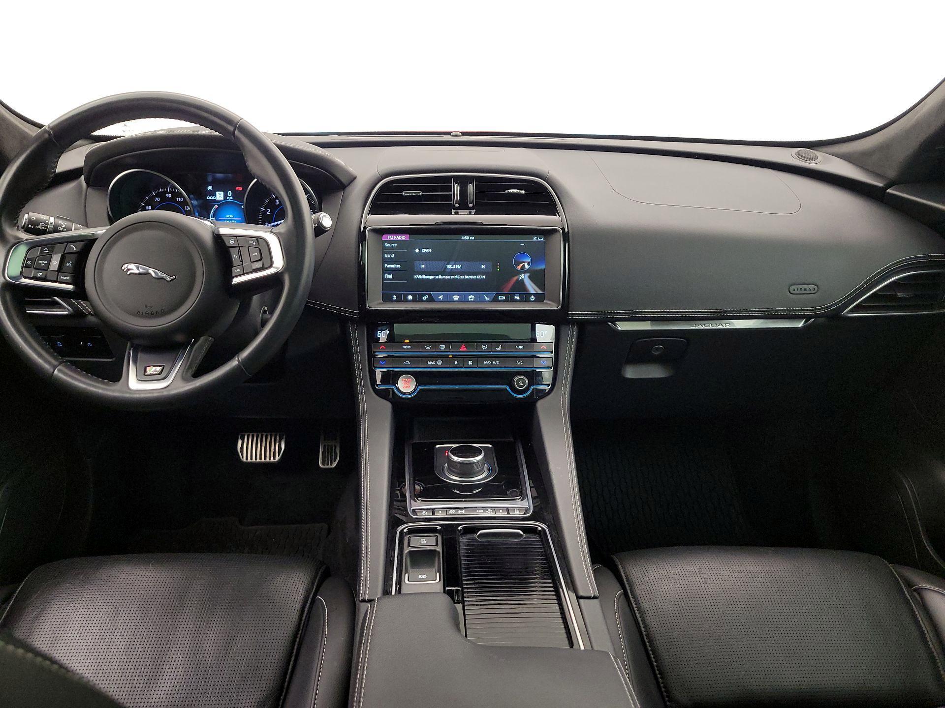 Thumbnail: 2020 Jaguar F-Pace - 9