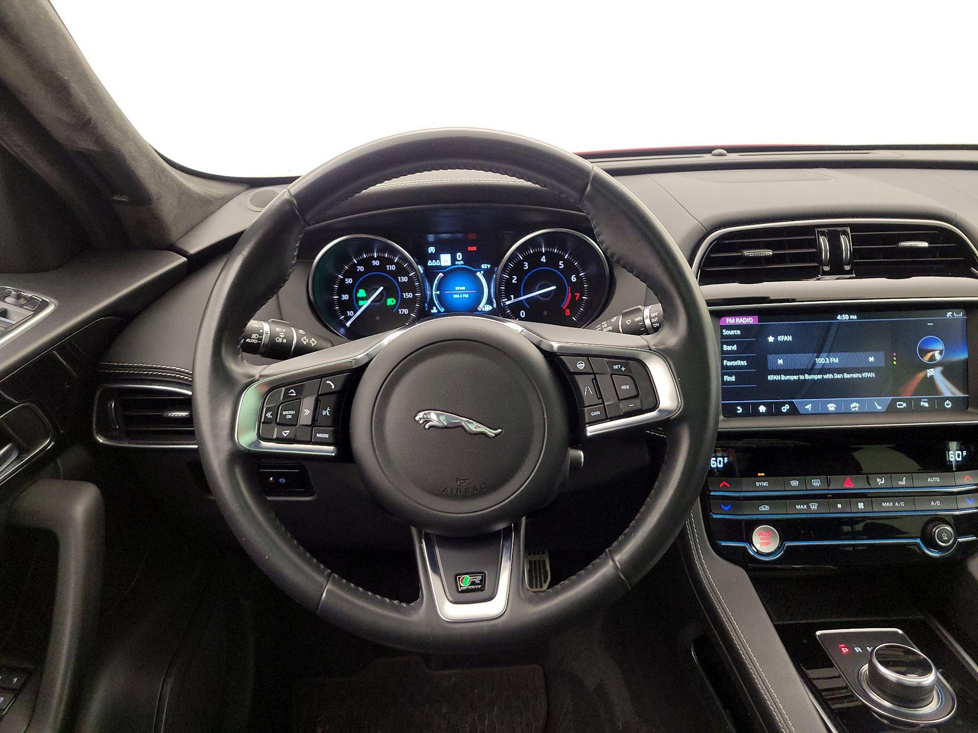 Thumbnail: 2020 Jaguar F-Pace - 10