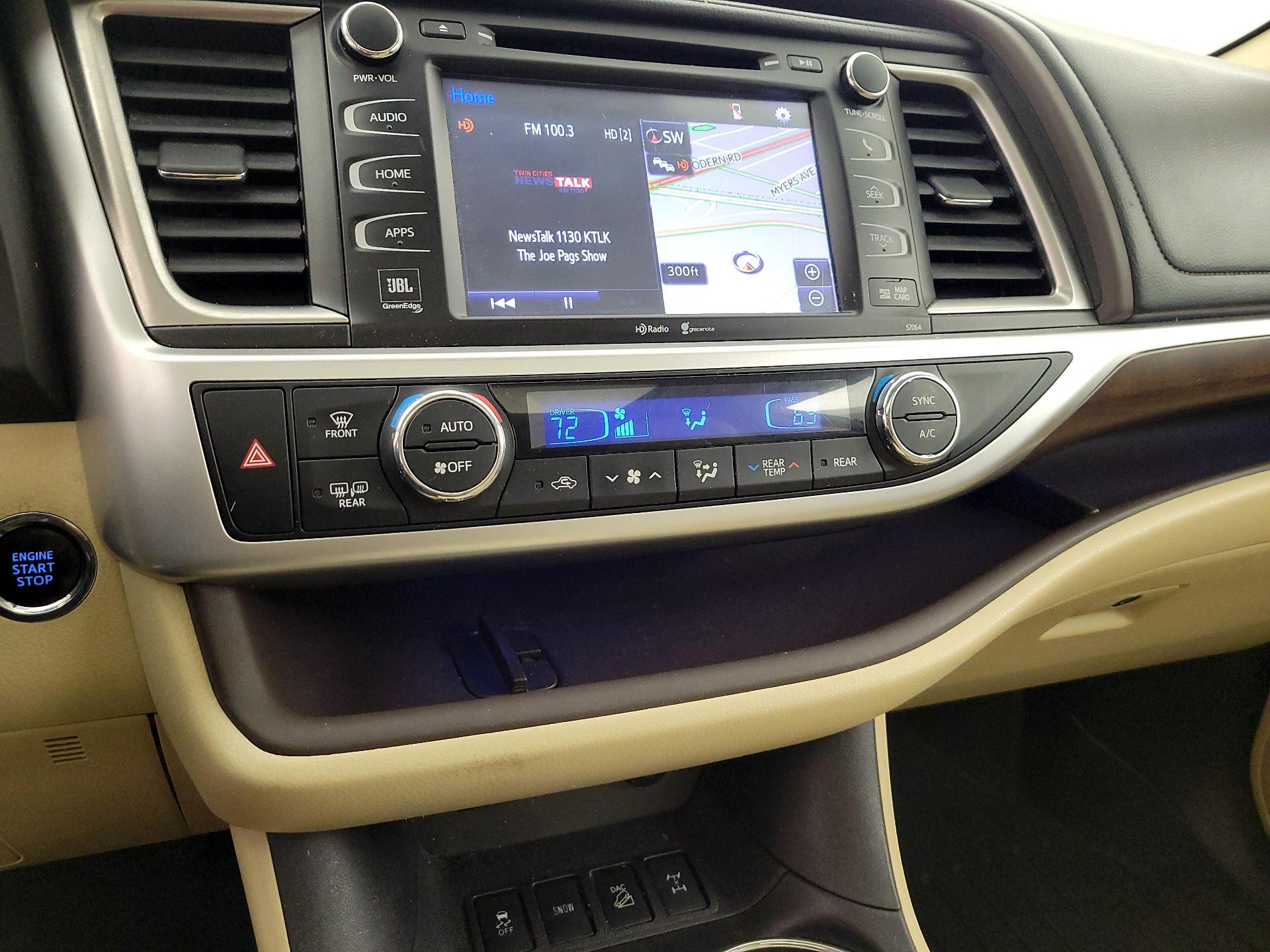 Thumbnail: 2015 Toyota Highlander - 17