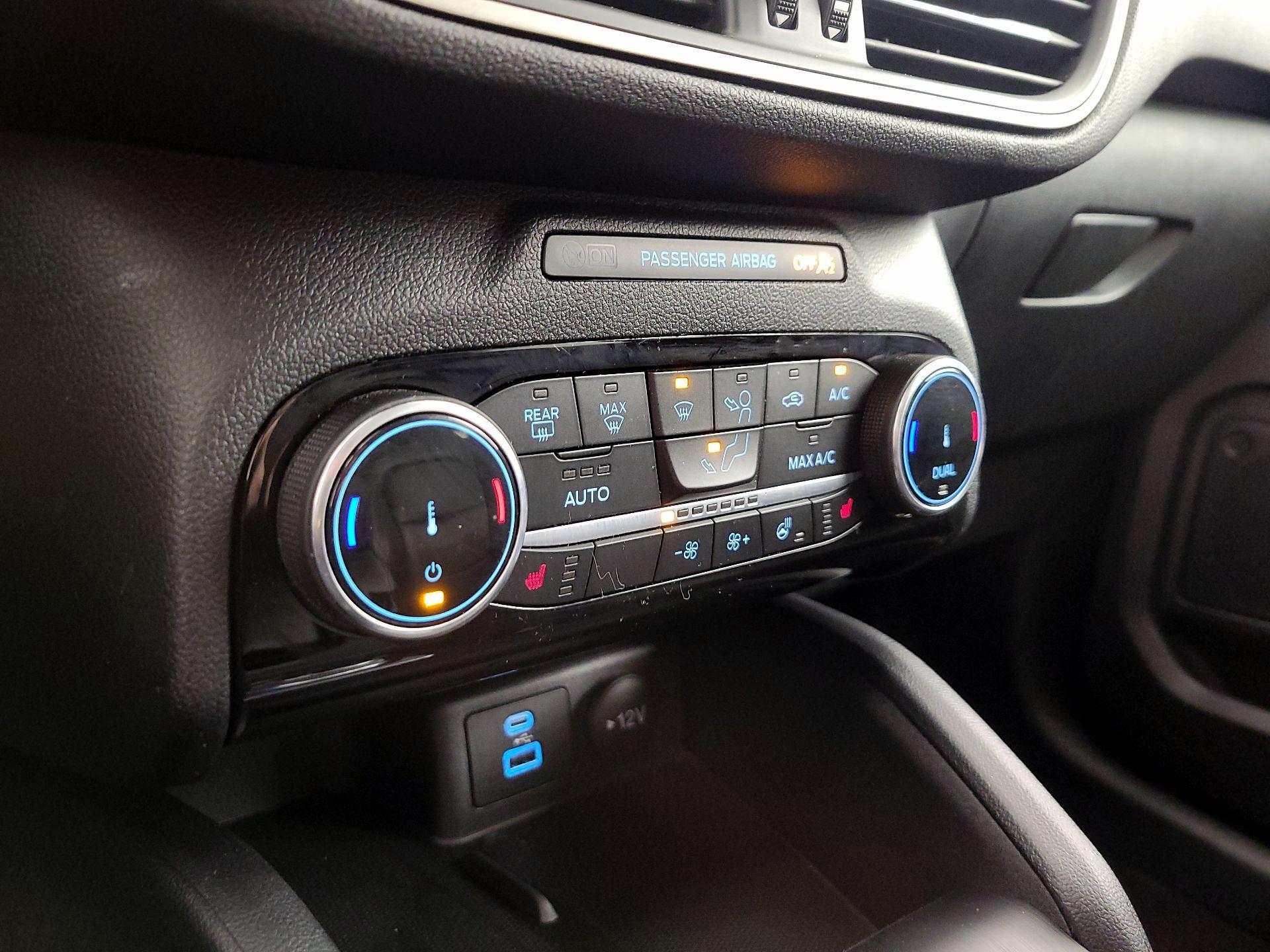 Thumbnail: 2022 Ford Escape - 17