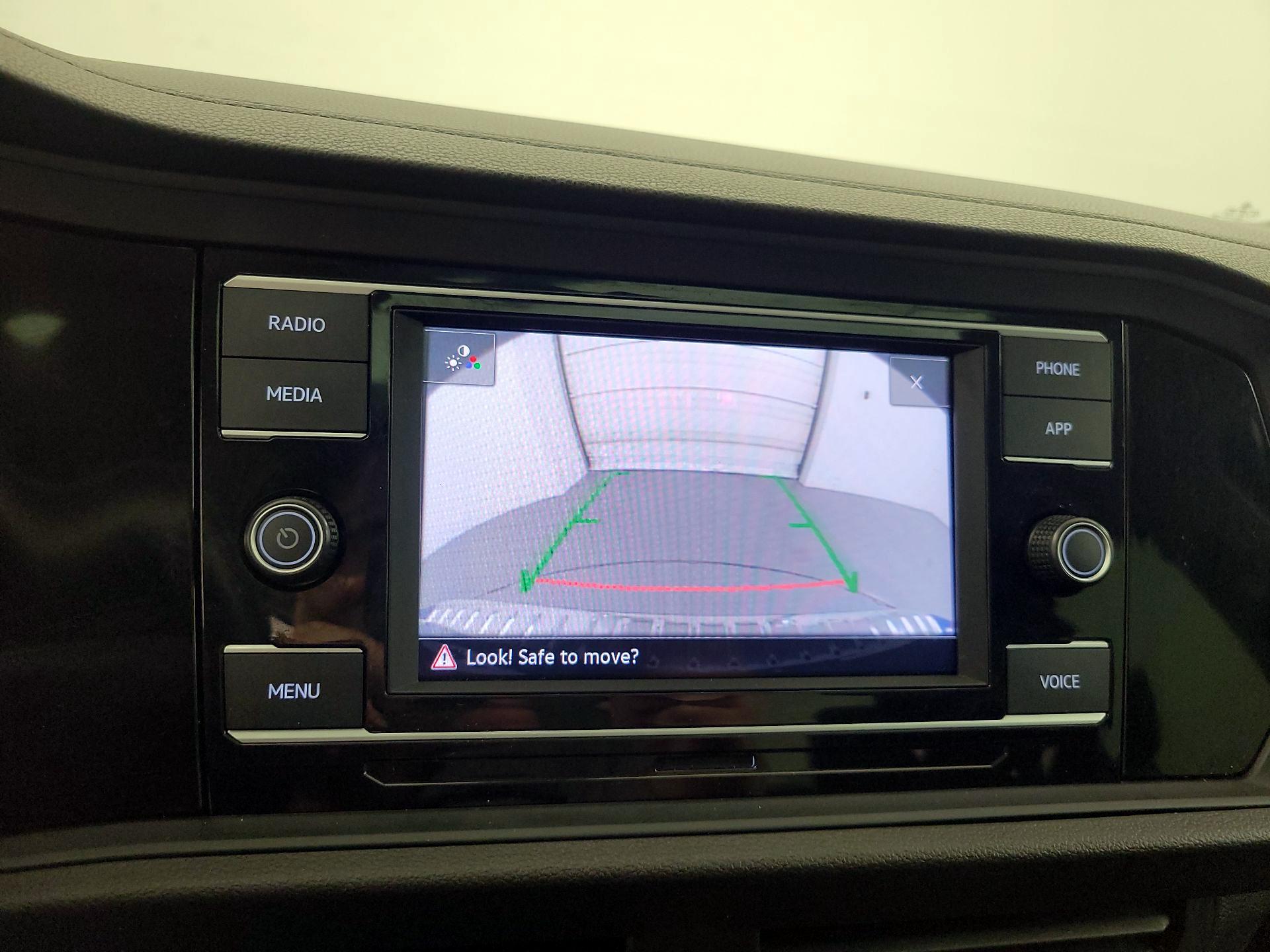 Thumbnail: 2023 Volkswagen Jetta - 14