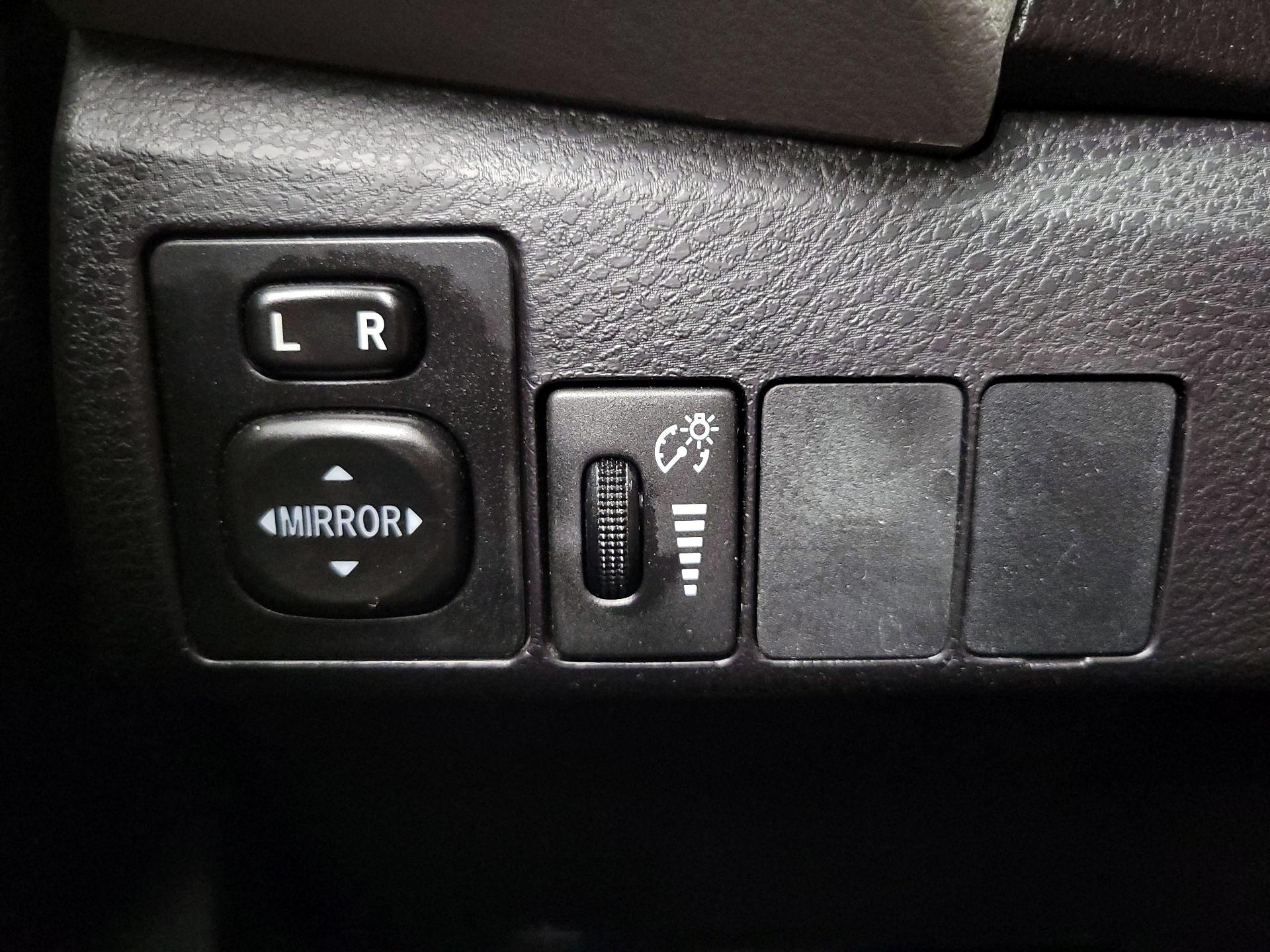 Thumbnail: 2016 Toyota Corolla - 13