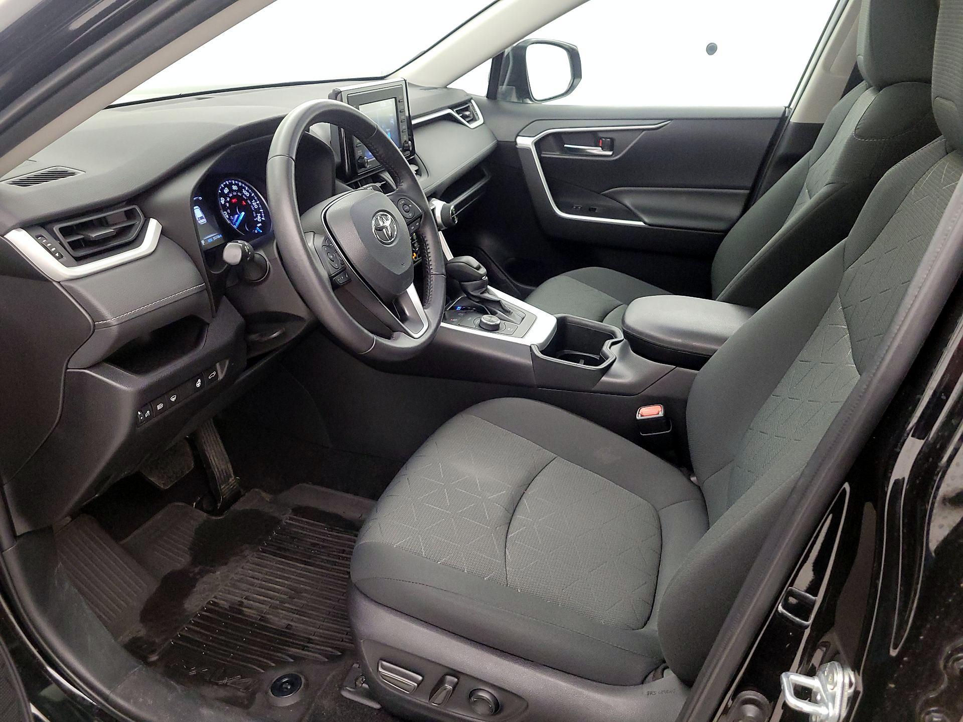 Thumbnail: 2022 Toyota RAV4 - 11