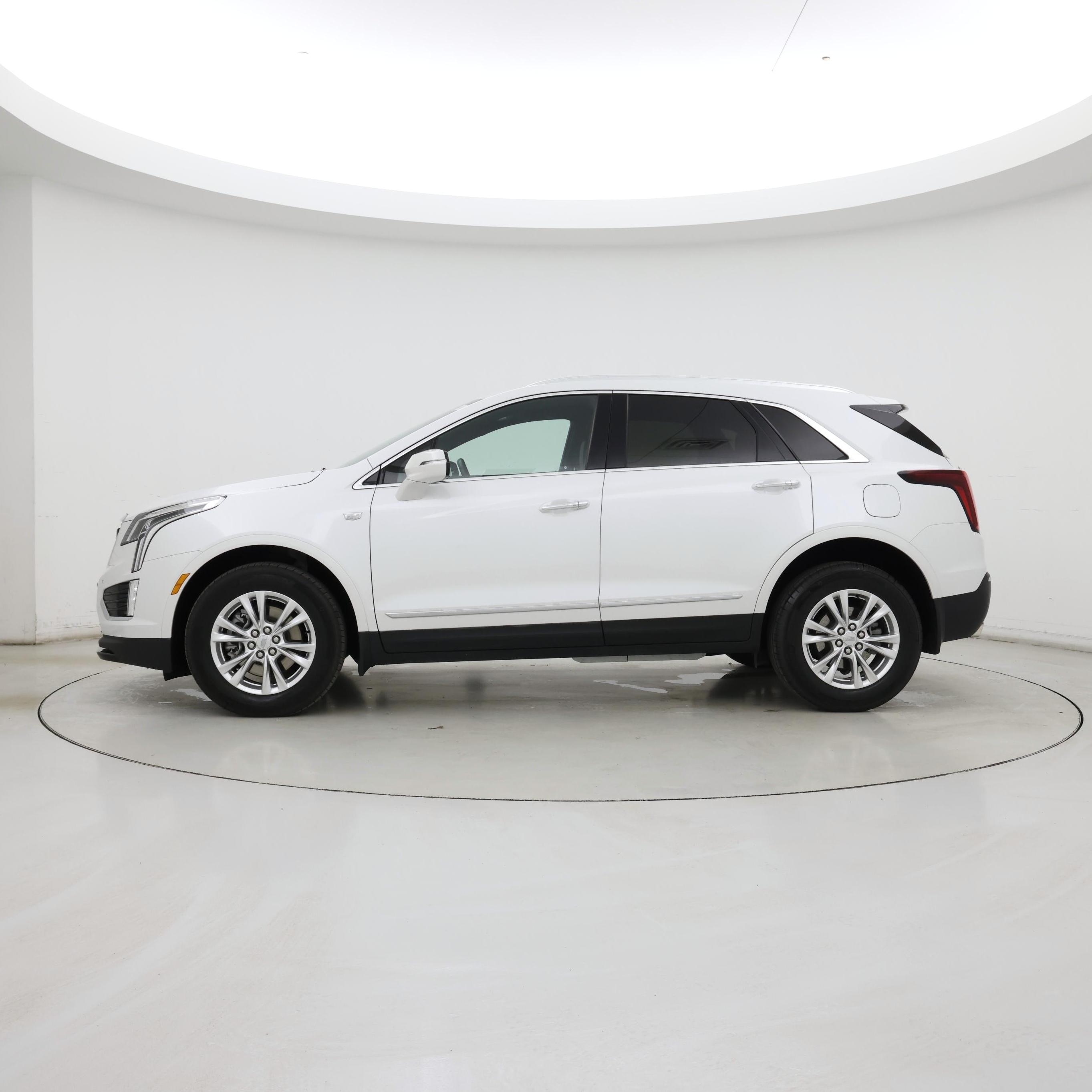 Thumbnail: 2023 Cadillac XT5 - 3