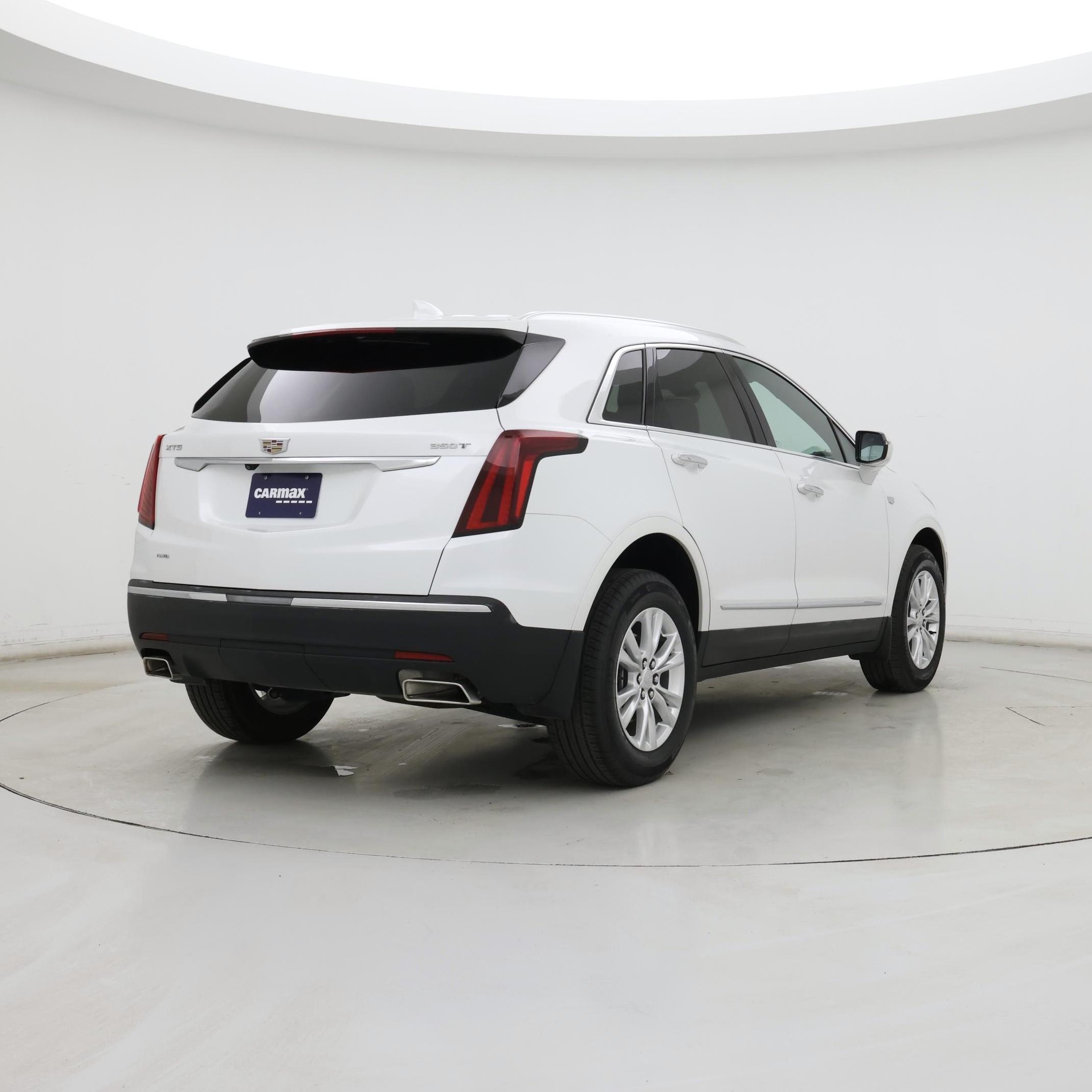 Thumbnail: 2023 Cadillac XT5 - 8