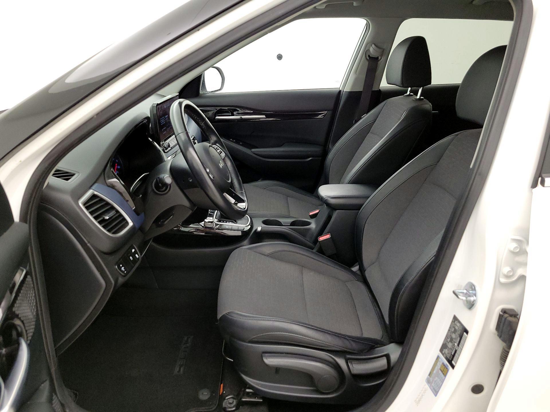 Thumbnail: 2023 Kia Seltos - 11