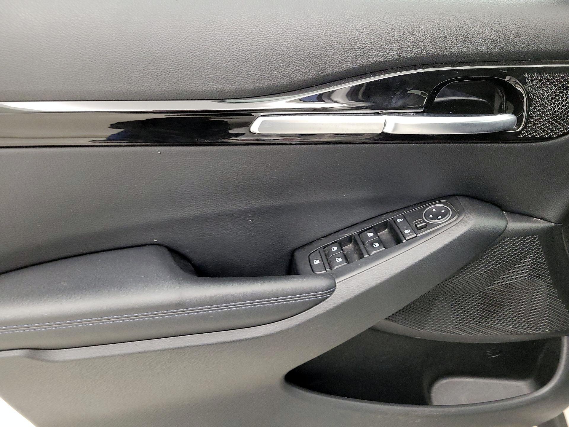 Thumbnail: 2023 Kia Seltos - 12