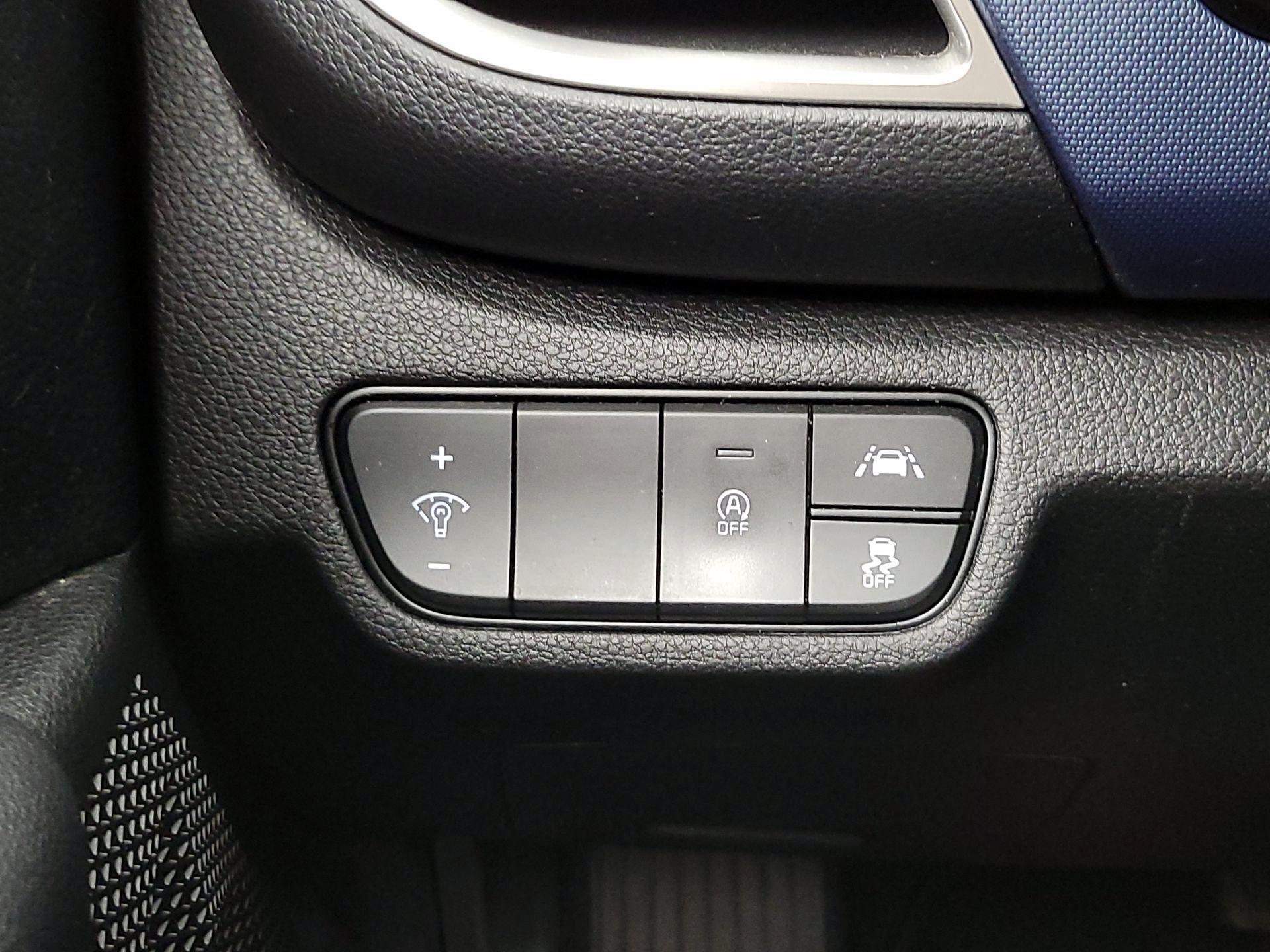 Thumbnail: 2023 Kia Seltos - 13