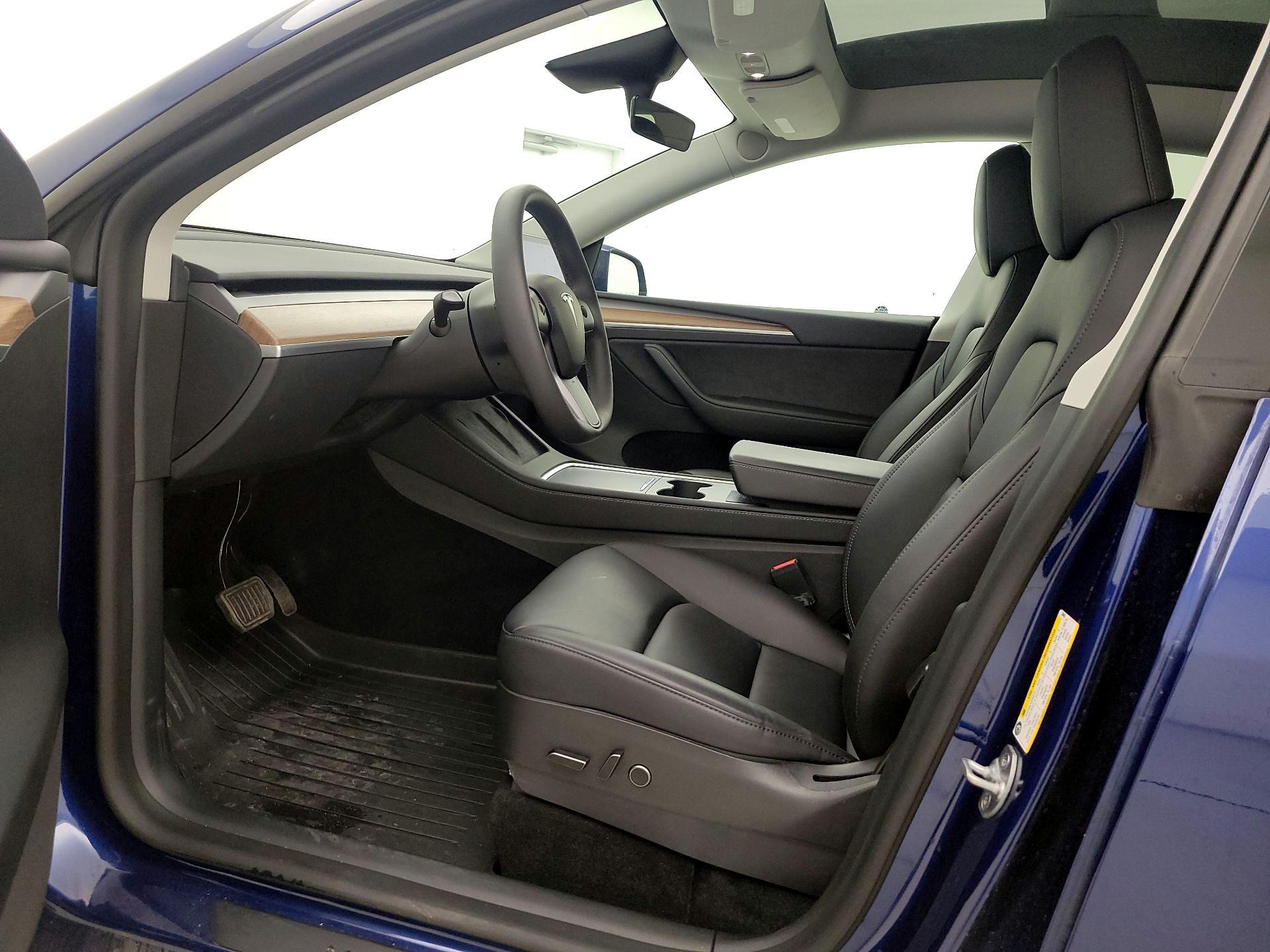 Thumbnail: 2023 Tesla Model Y - 11