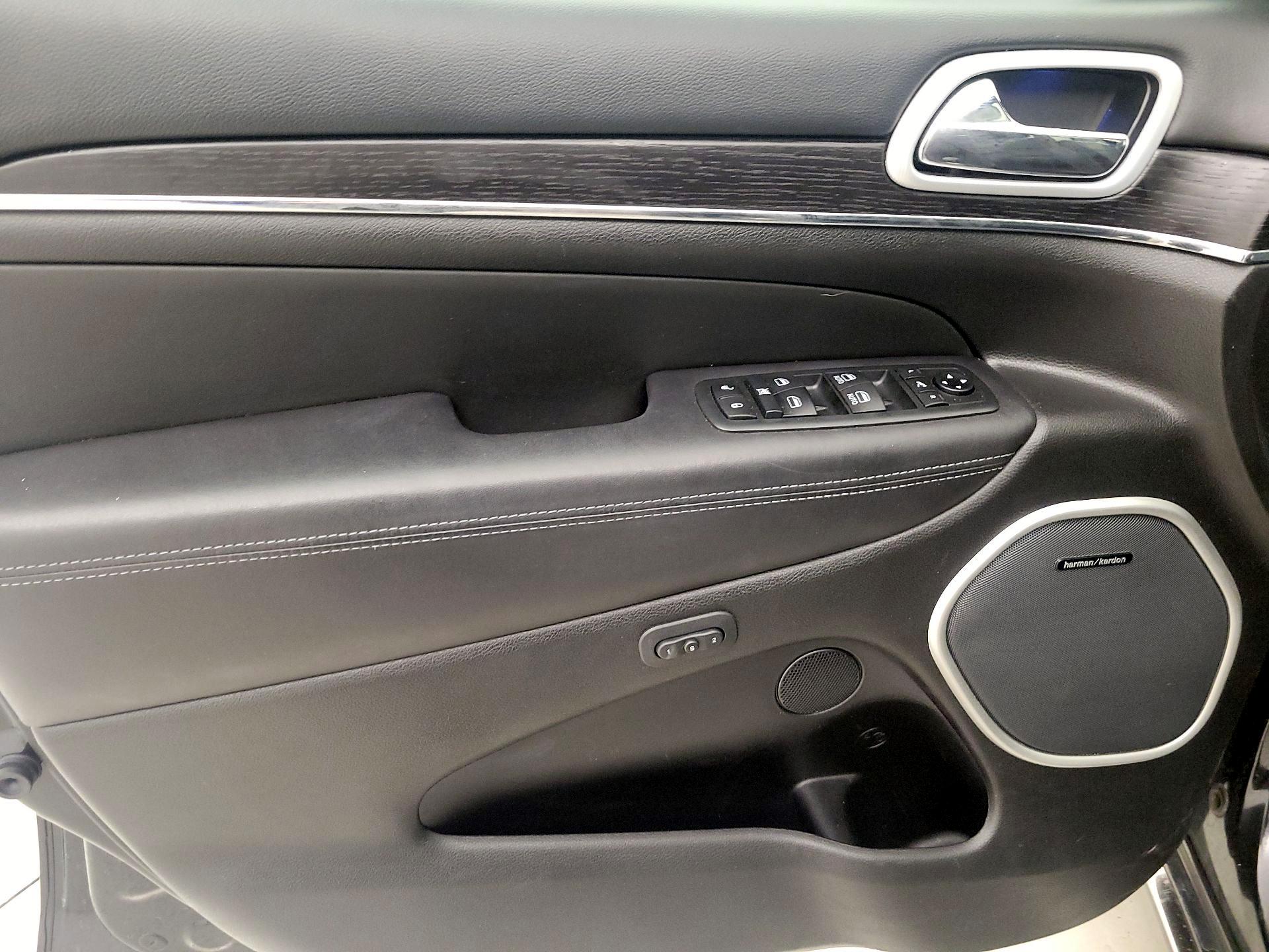 Thumbnail: 2021 Jeep Grand Cherokee - 12