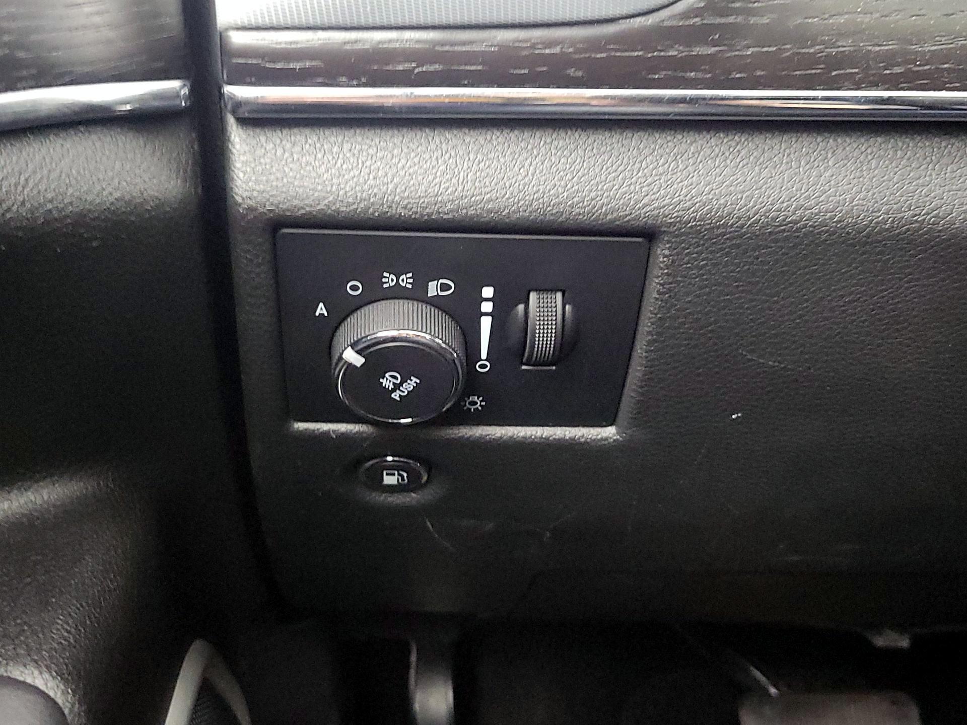 Thumbnail: 2021 Jeep Grand Cherokee - 13