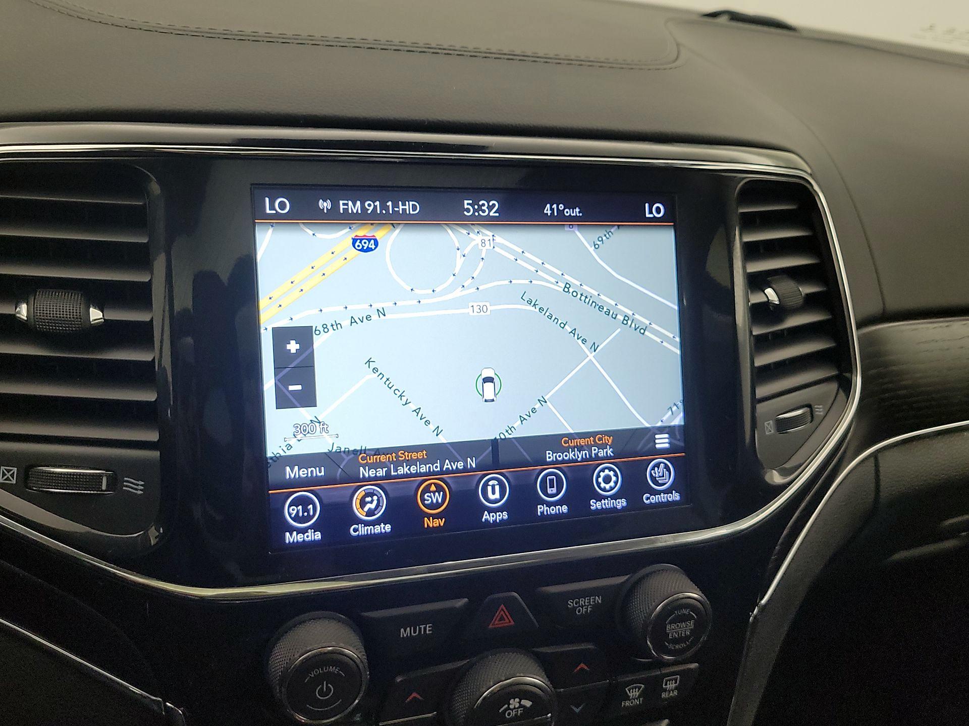 Thumbnail: 2021 Jeep Grand Cherokee - 14