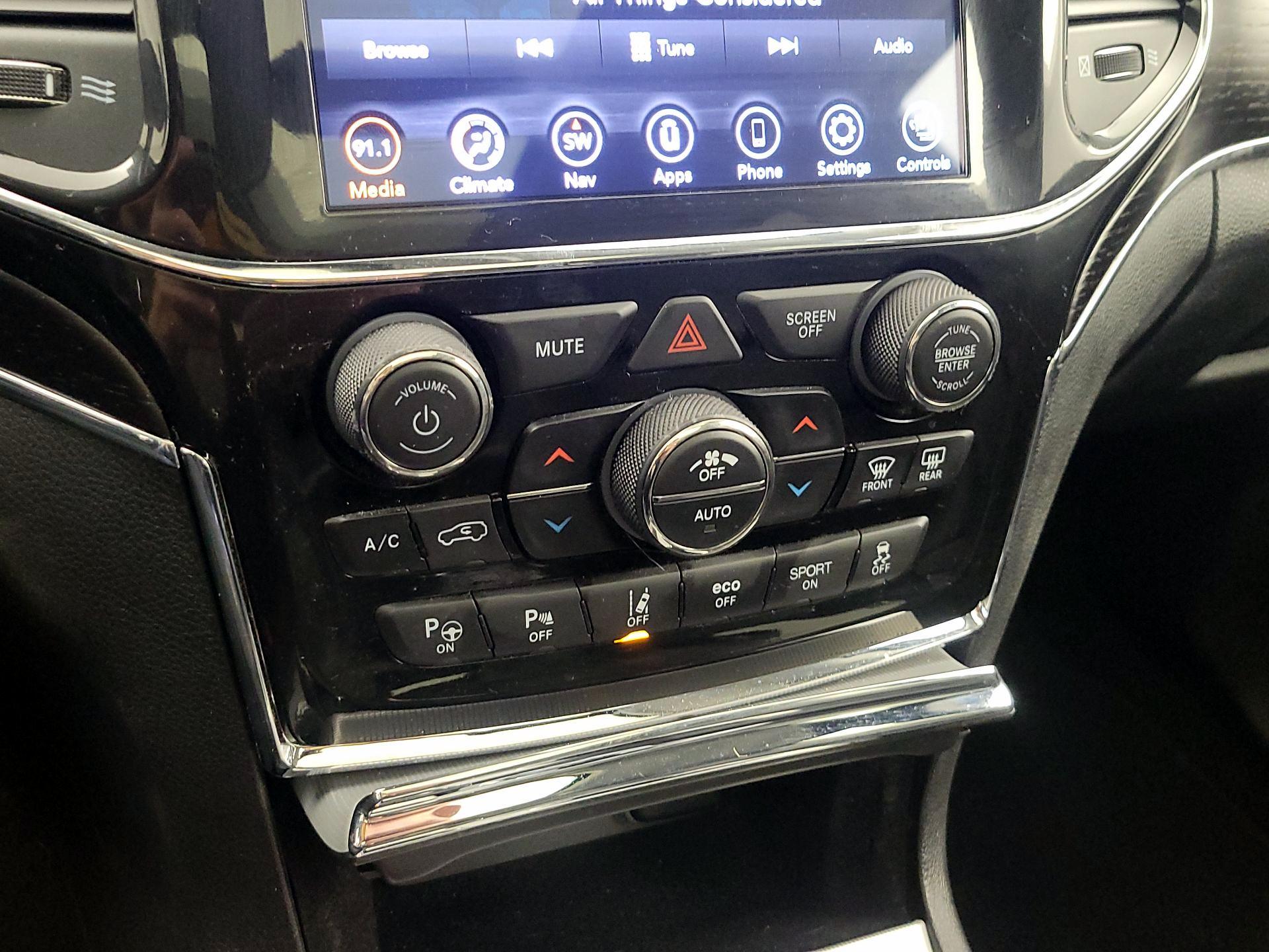 Thumbnail: 2021 Jeep Grand Cherokee - 17