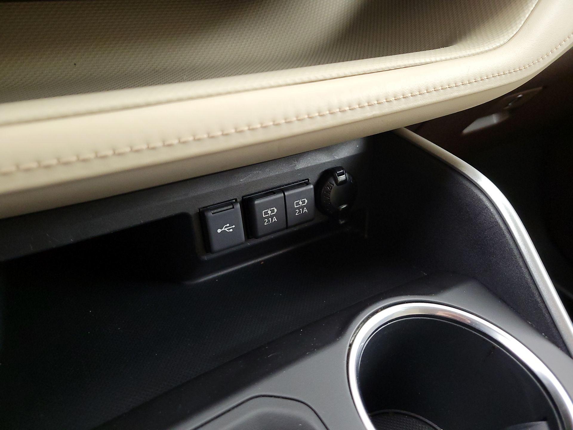 Thumbnail: 2021 Toyota Highlander - 19