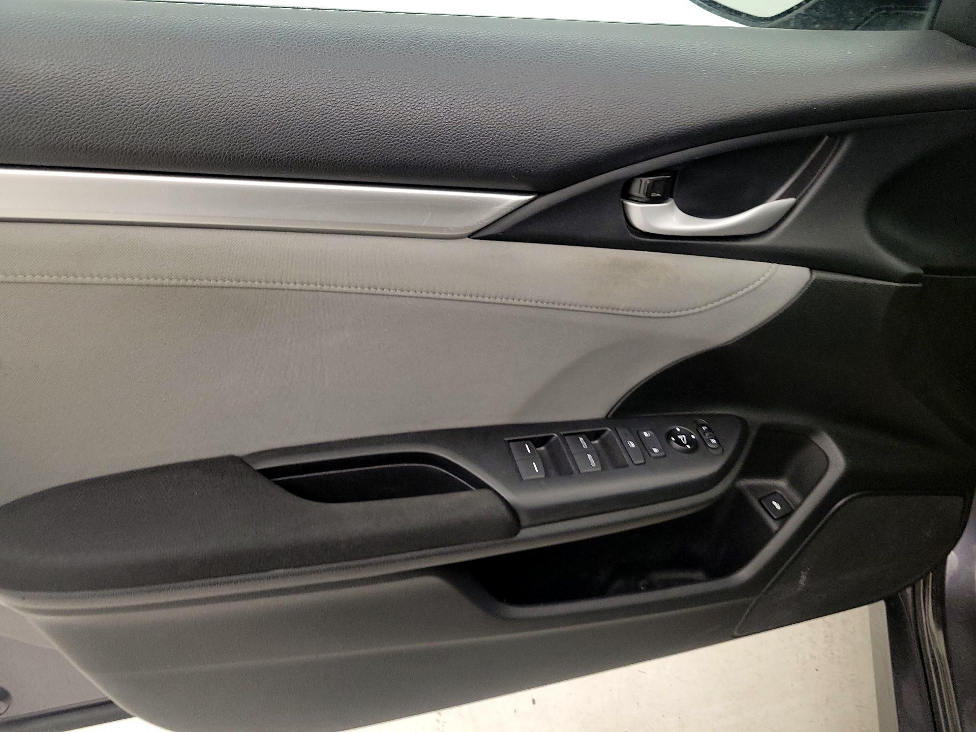 Thumbnail: 2017 Honda Civic - 12