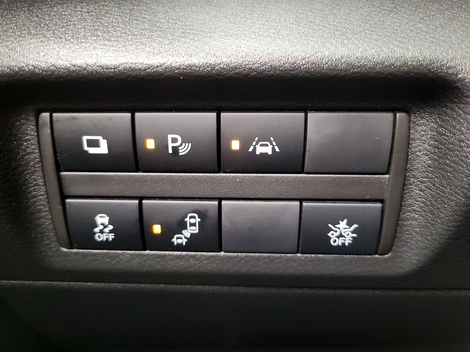 Thumbnail: 2021 Nissan Kicks - 13