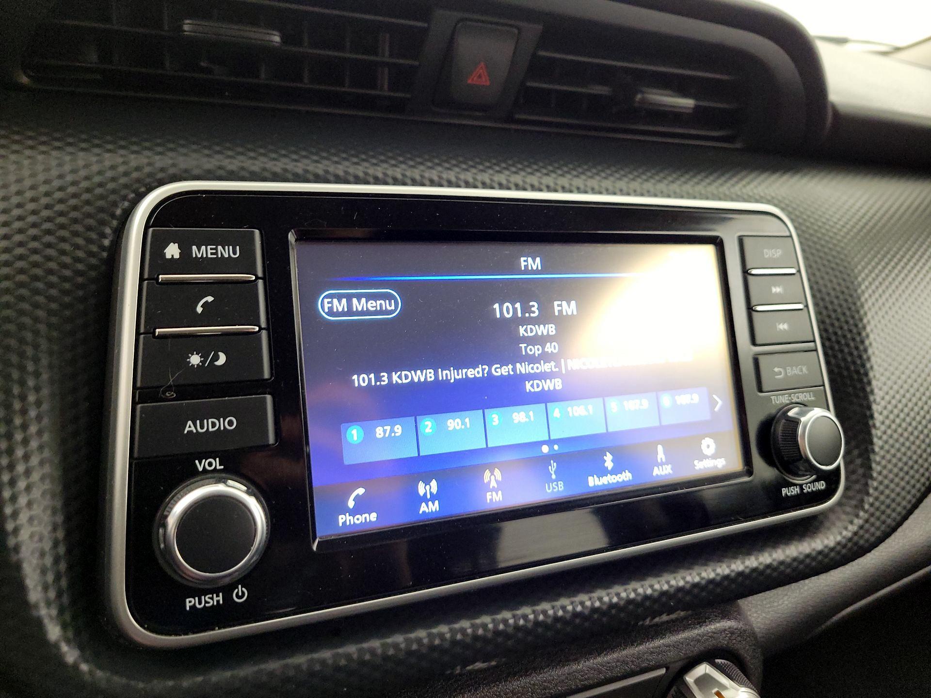 Thumbnail: 2021 Nissan Kicks - 15